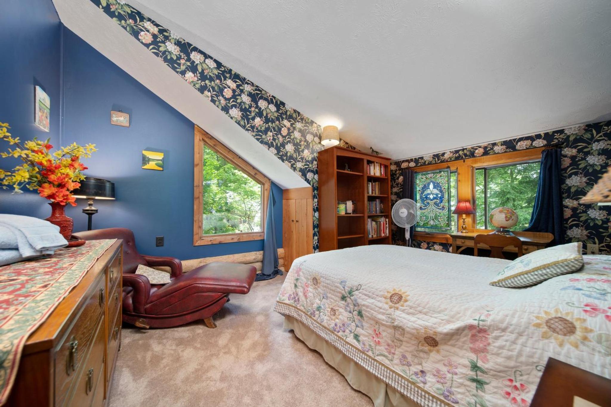 Four-Bedroom House photo 3