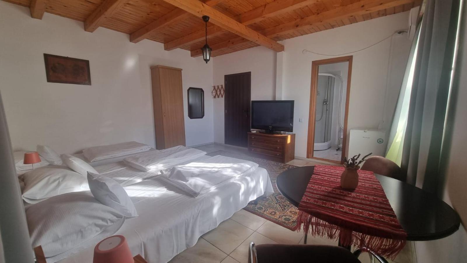 Triple Room photo 2