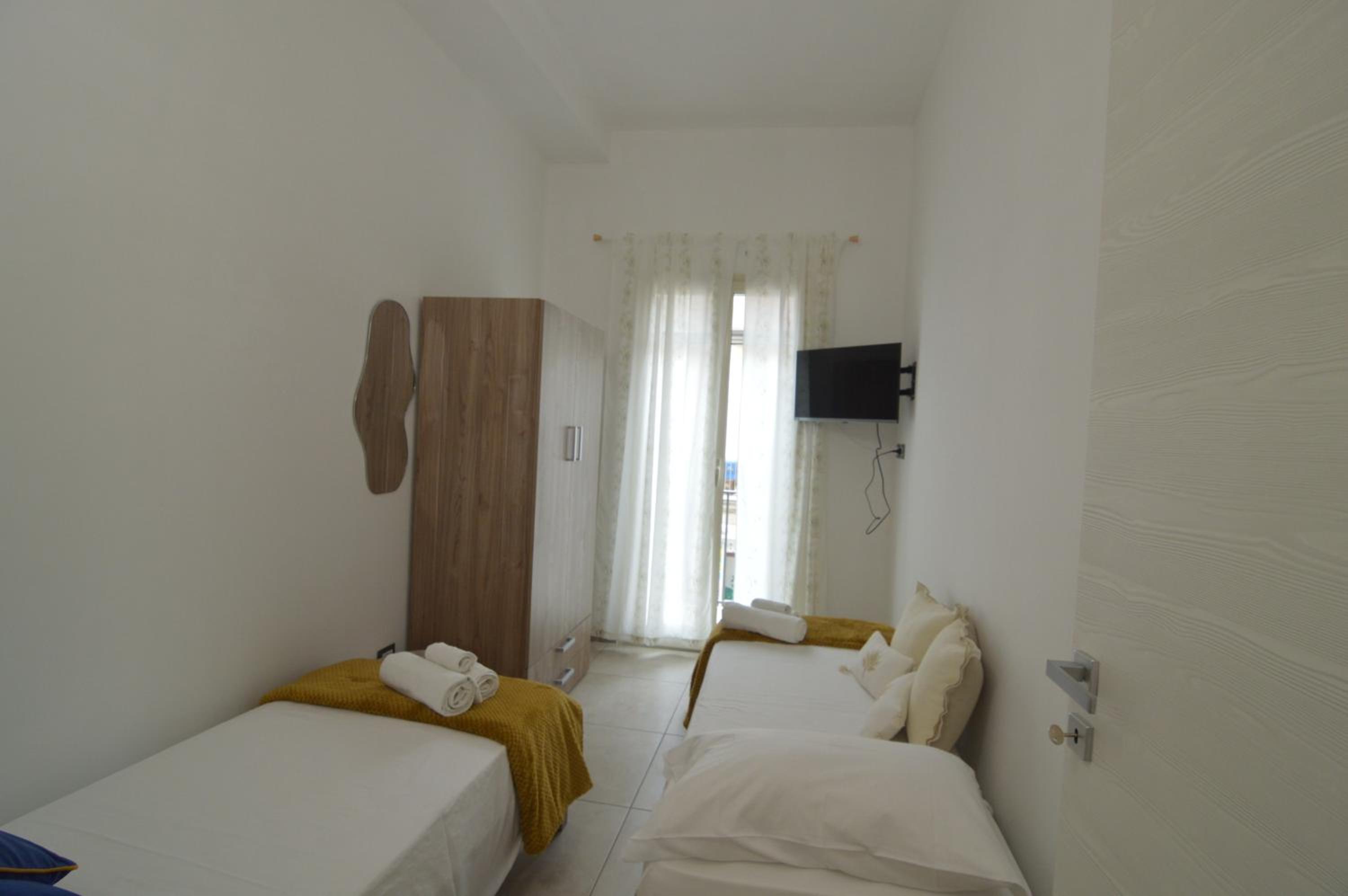 Two-Bedroom Deluxe Apartment with Balcony photo 2