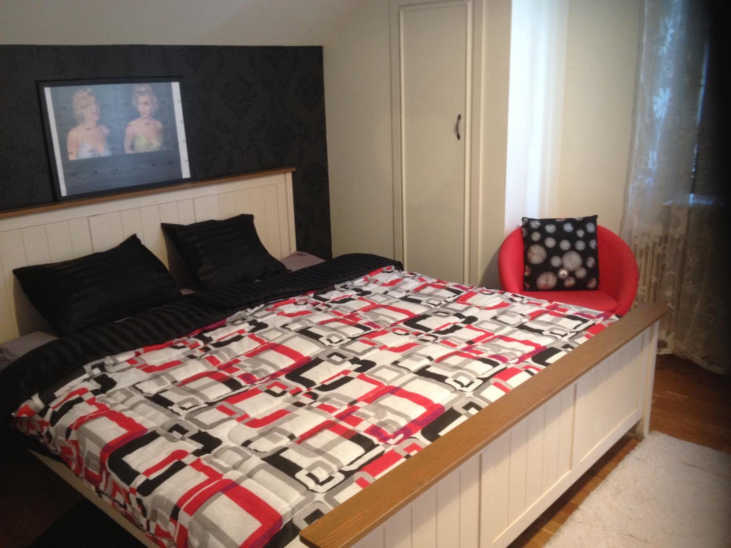 Double Room with Shared Bathroom photo 3