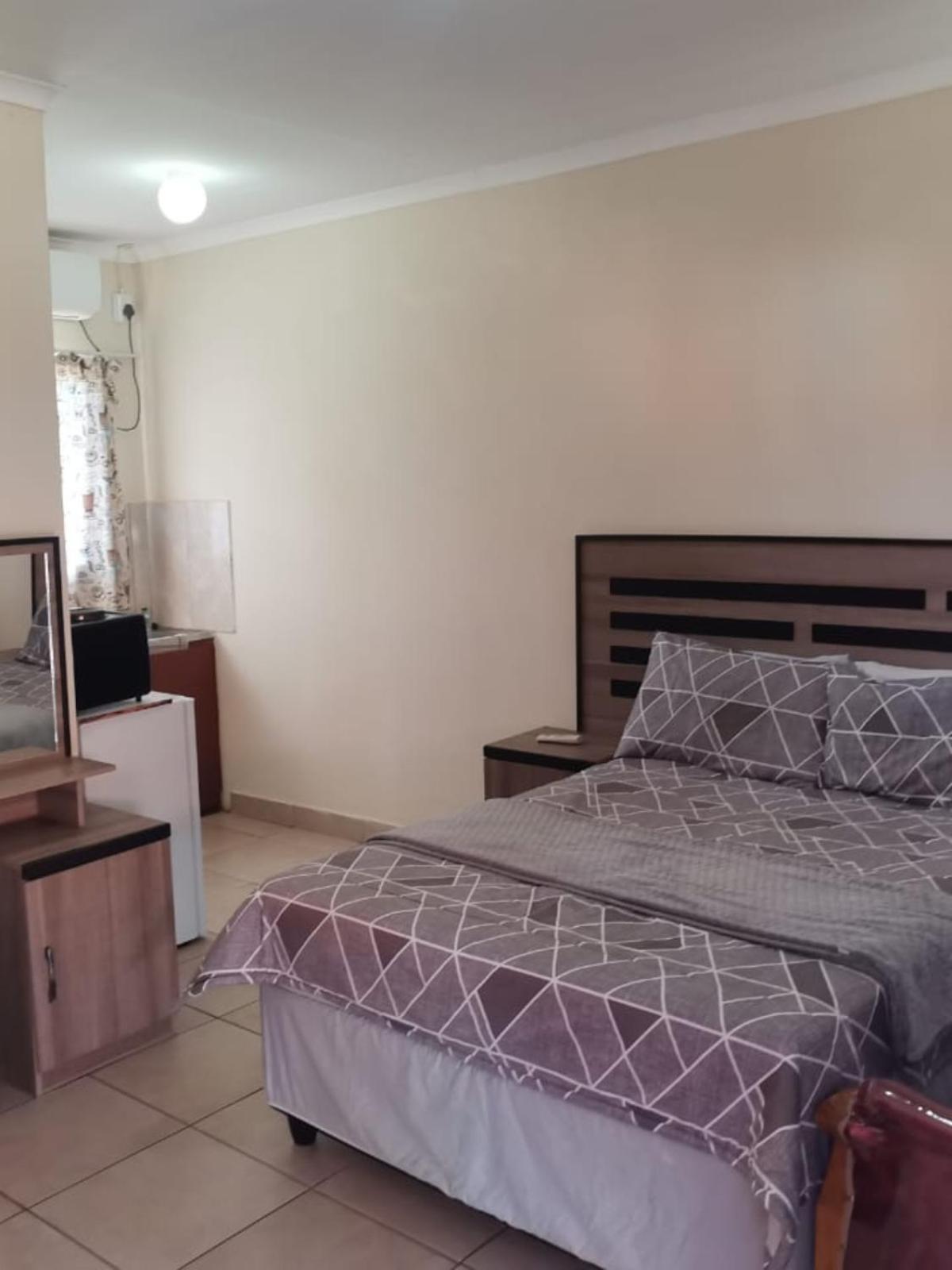 Budget Double Room photo 1