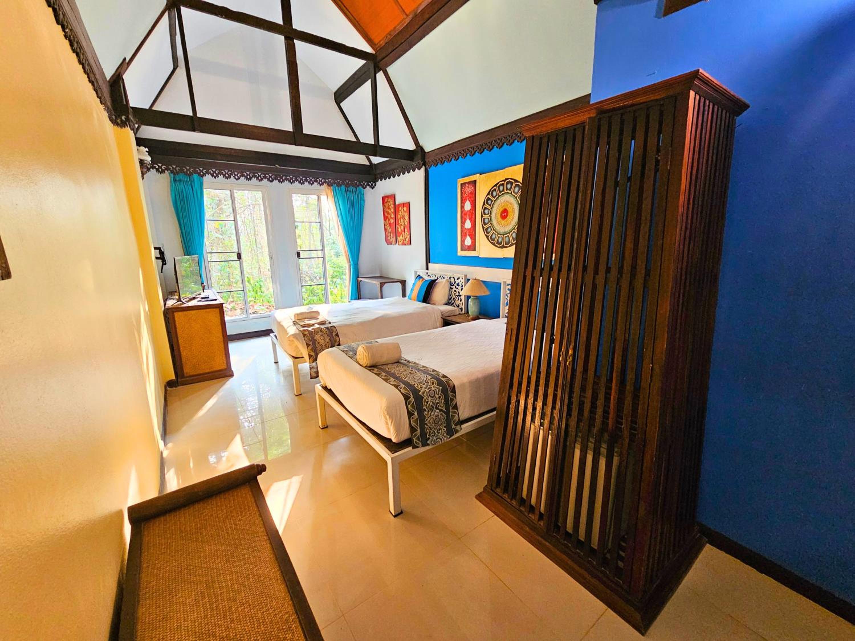 Standard Twin Room - Photo 9