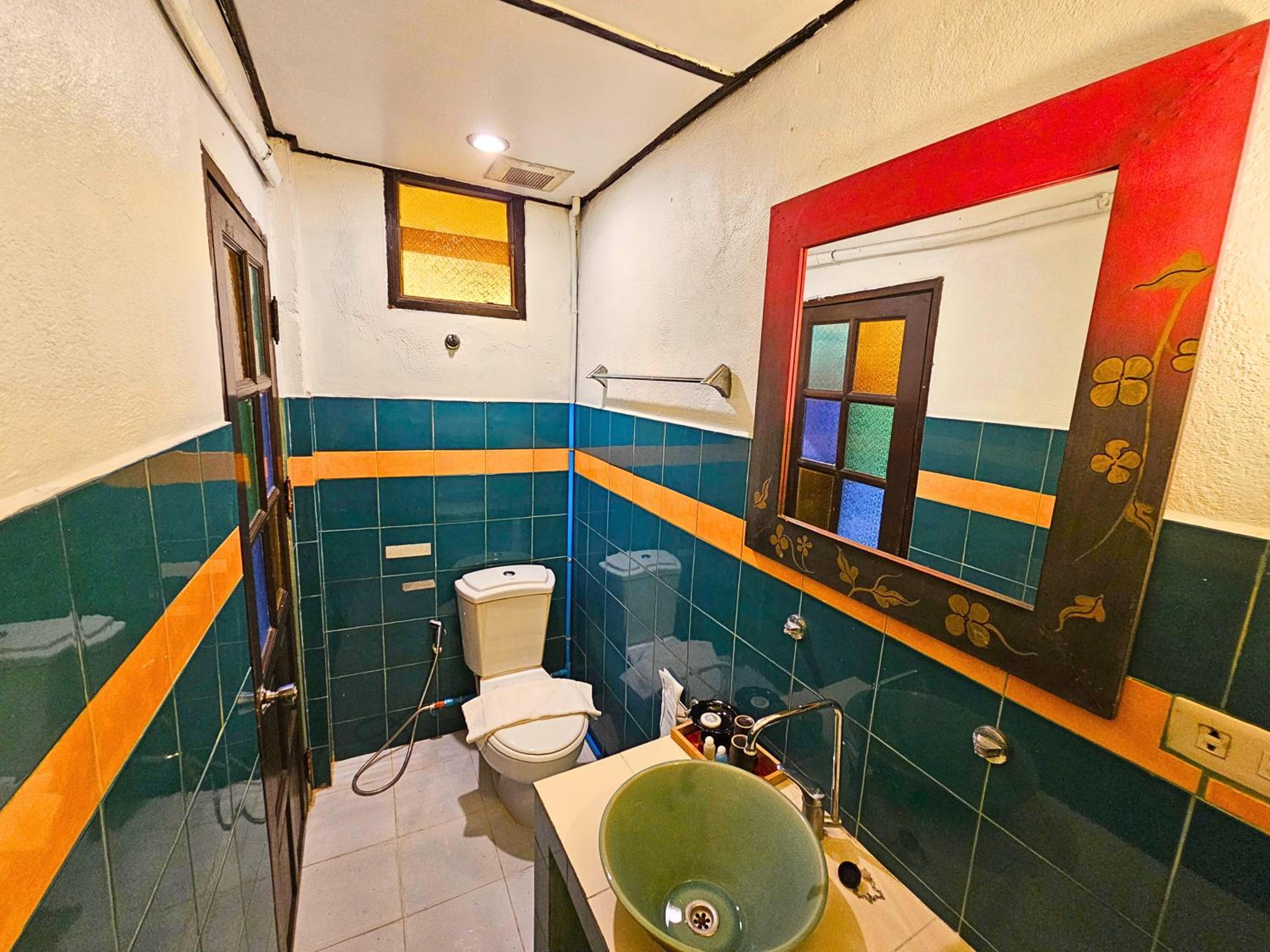 Standard Twin Room - Photo 10