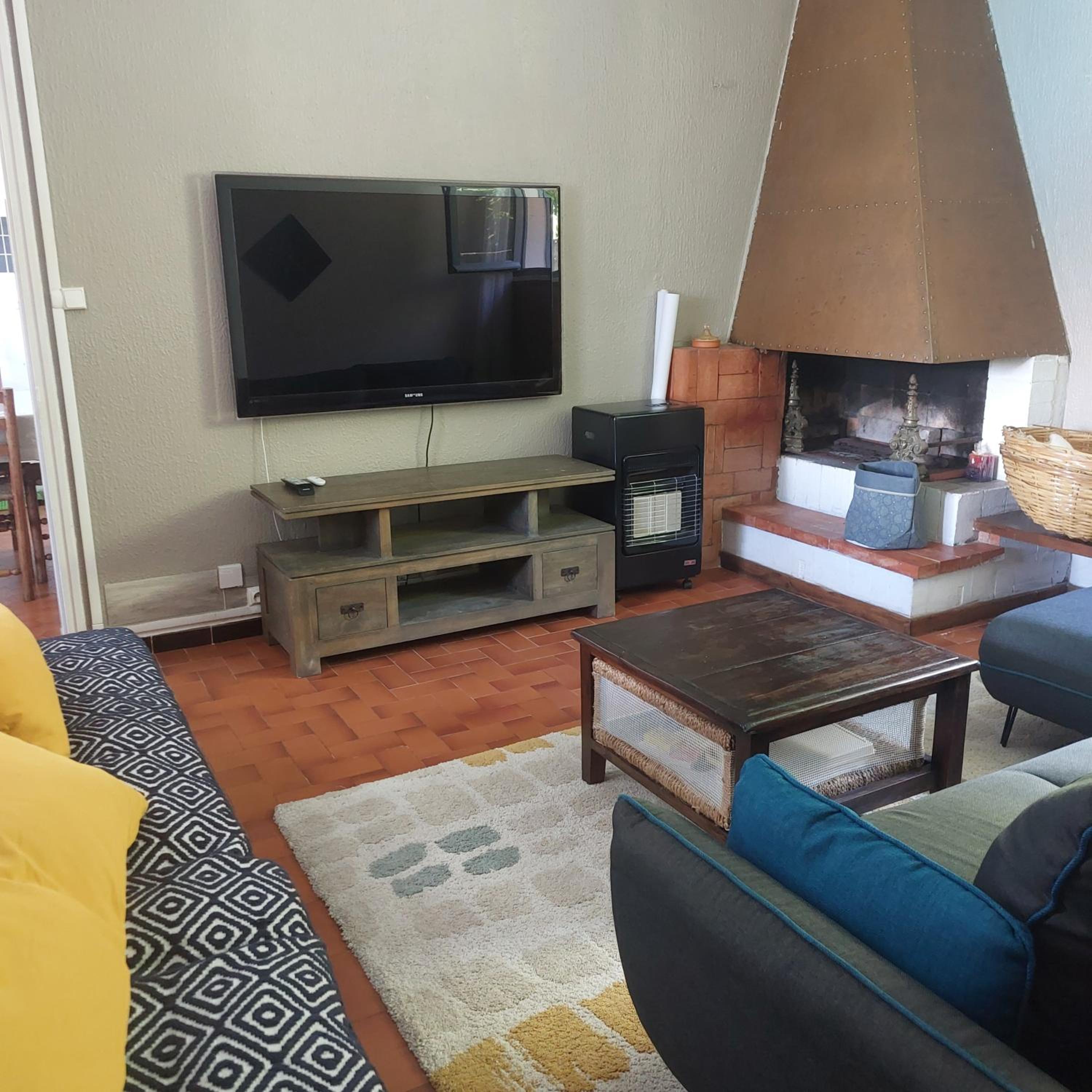 Two-Bedroom House photo 2