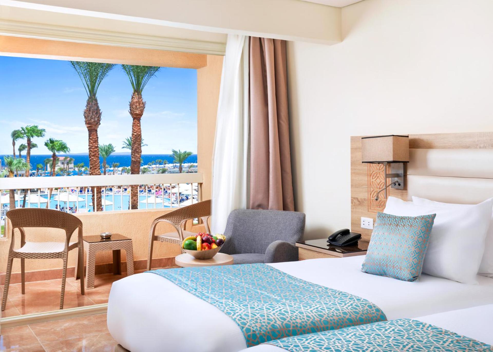 Deluxe Room with Sea View -Beach Albatros Front Area - Photo 6