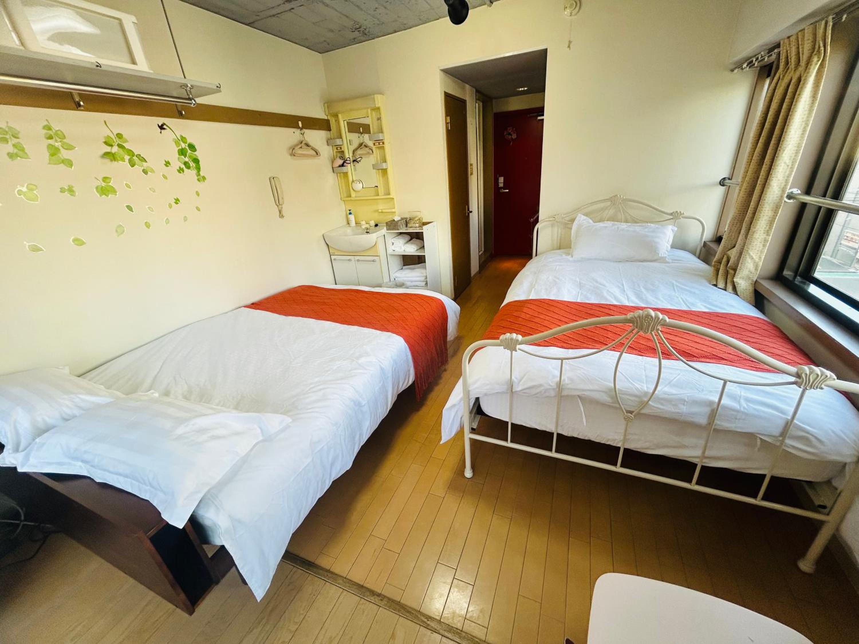 Double or Twin Room photo 2