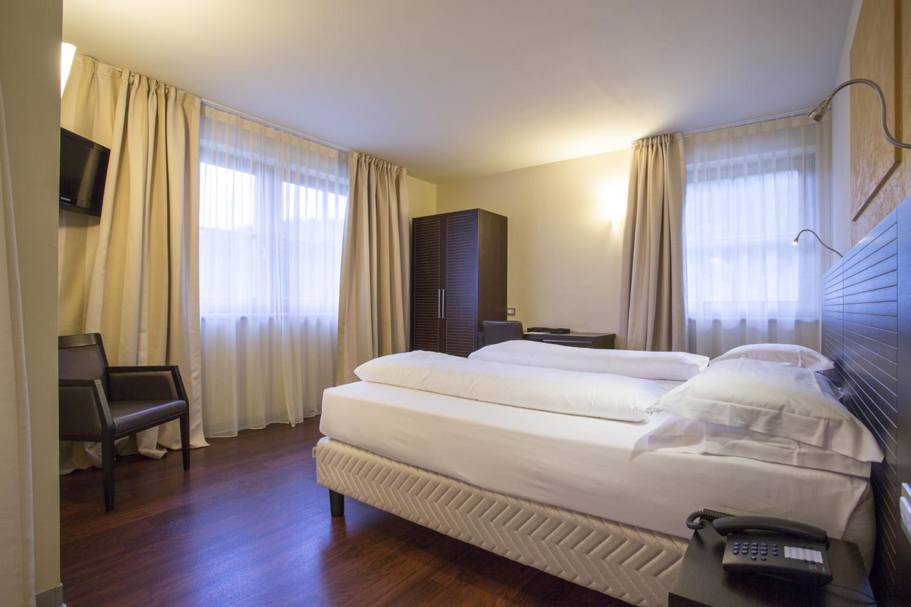 Superior Double or Twin Room  - Photo 2
