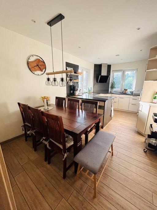 Four-Bedroom House photo 3