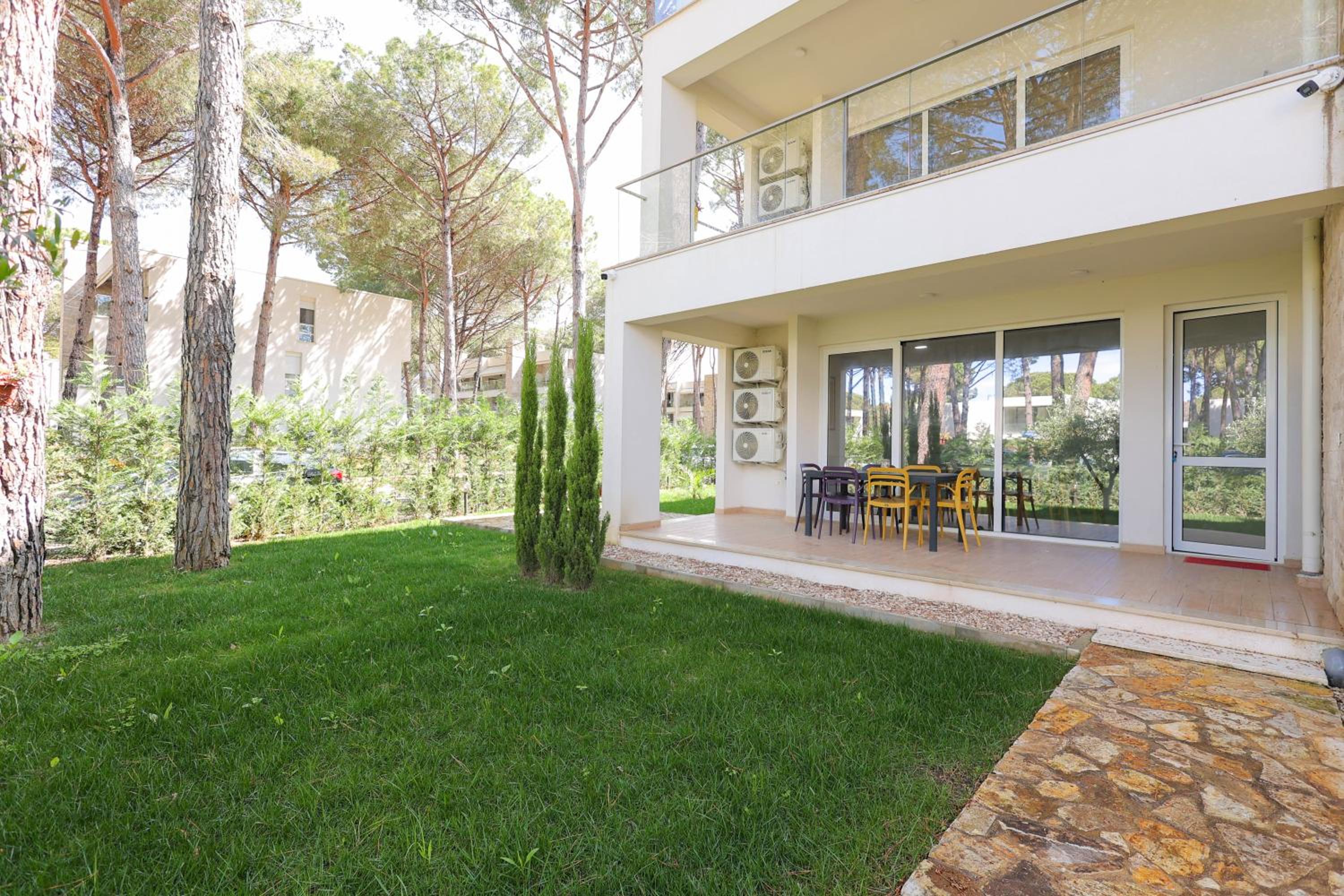 One-Bedroom Standard Apartment