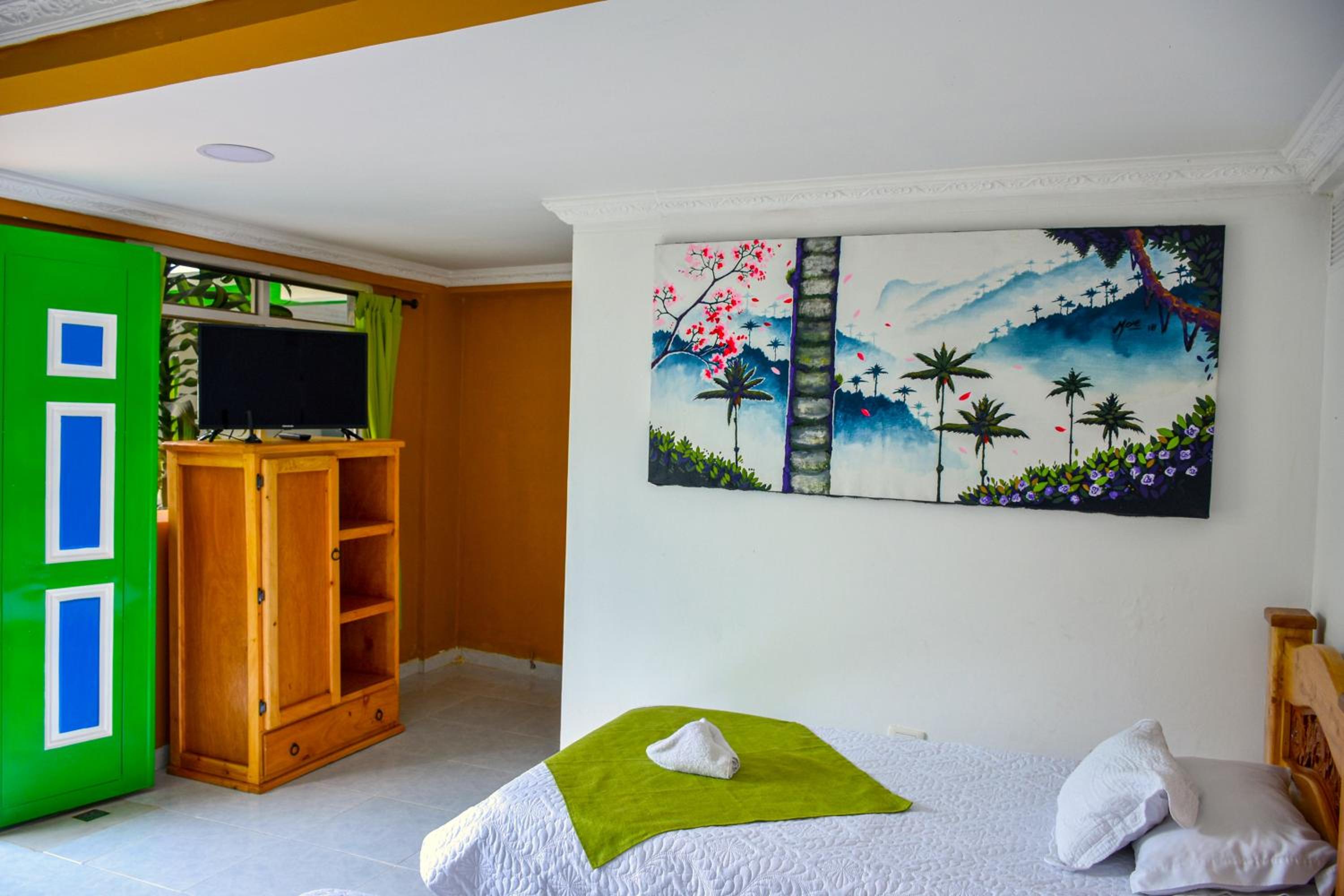 Family Room photo 3