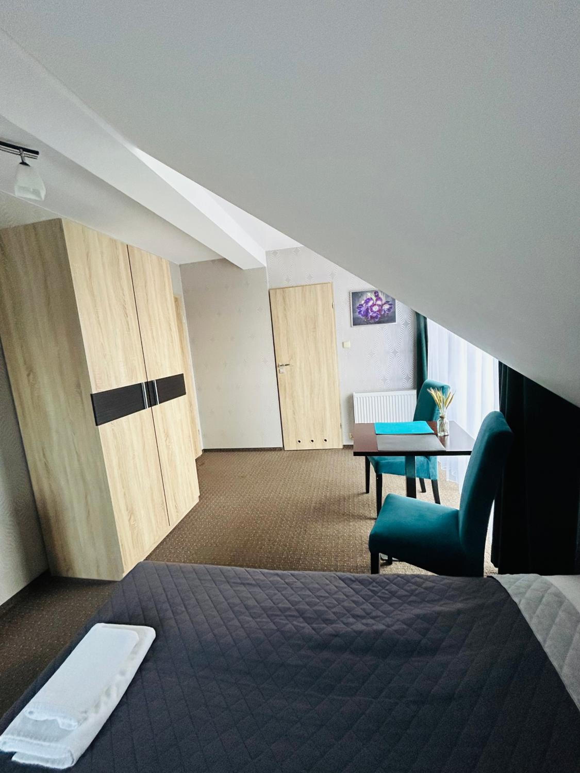 Deluxe Double Room with Balcony photo 2