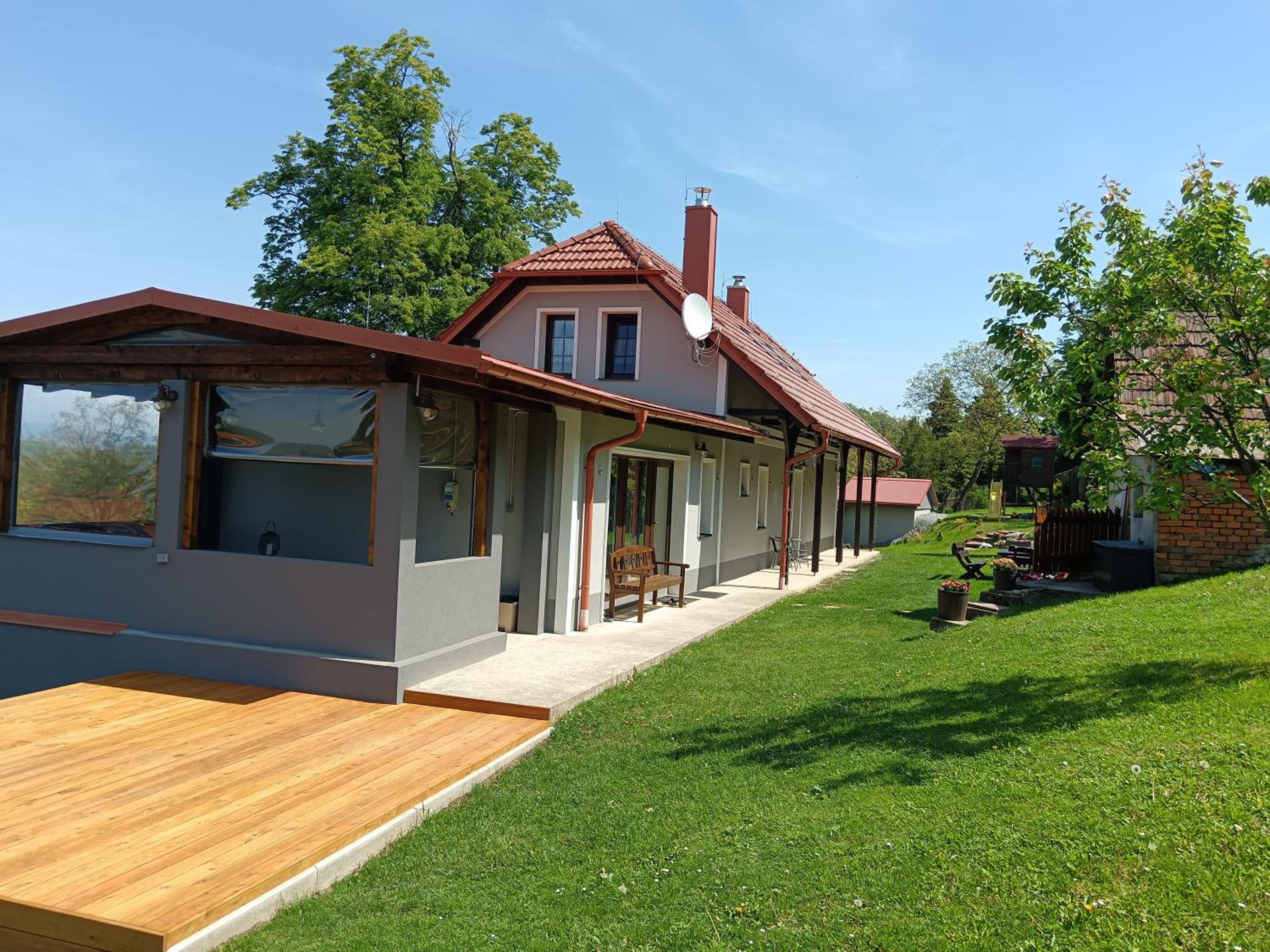 Three-Bedroom House photo 3