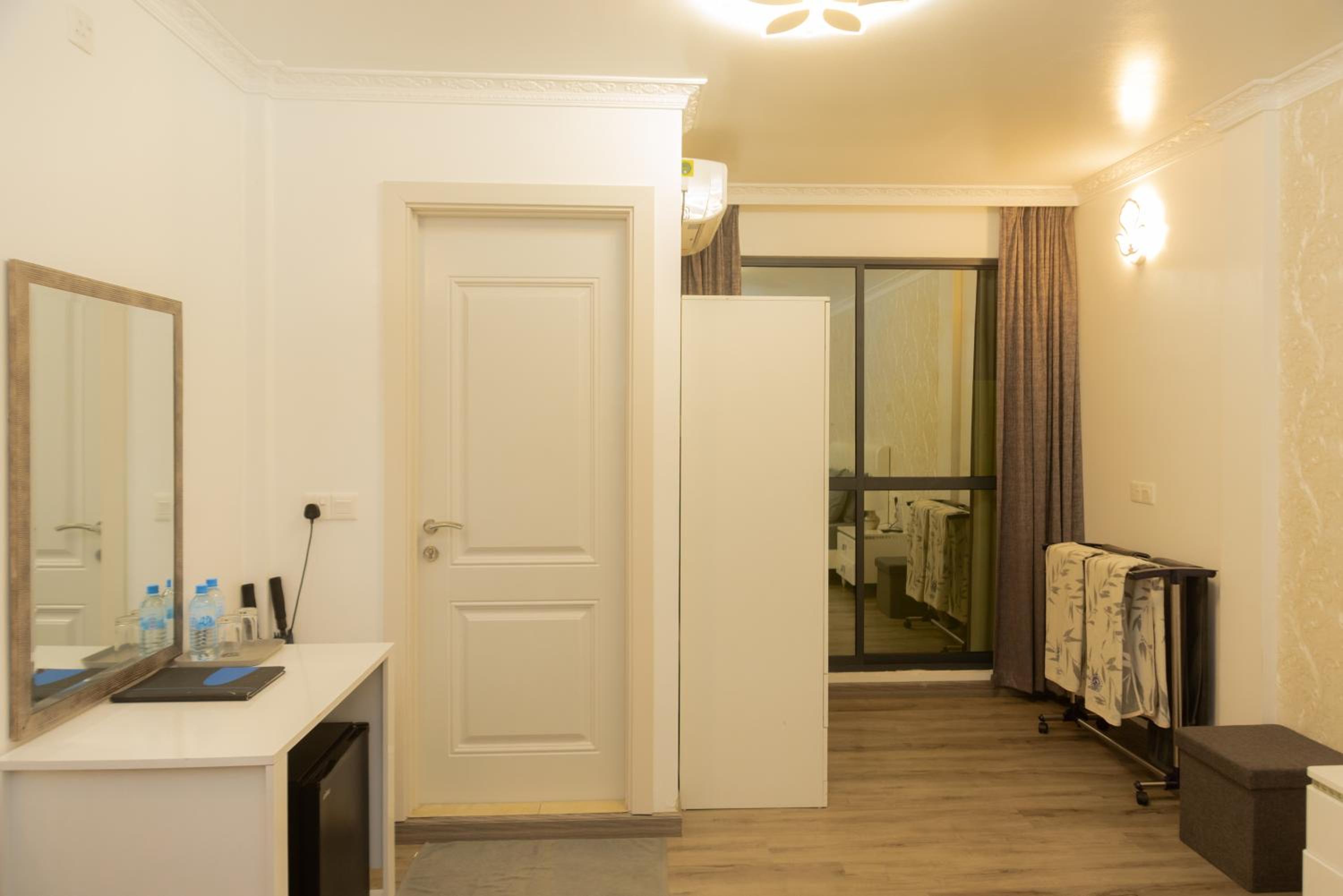 Deluxe Double Room photo 3