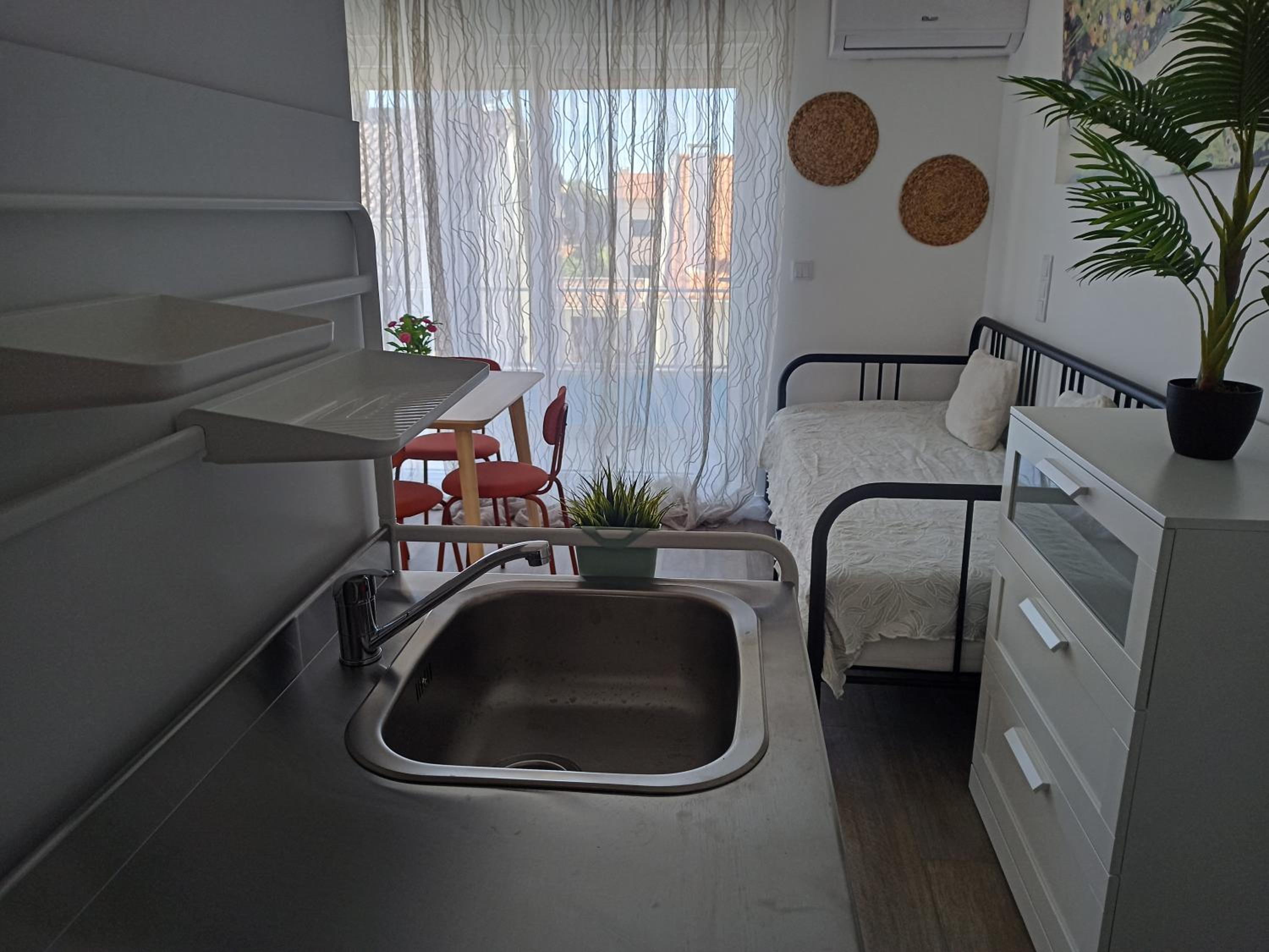 Studio with Balcony photo 3