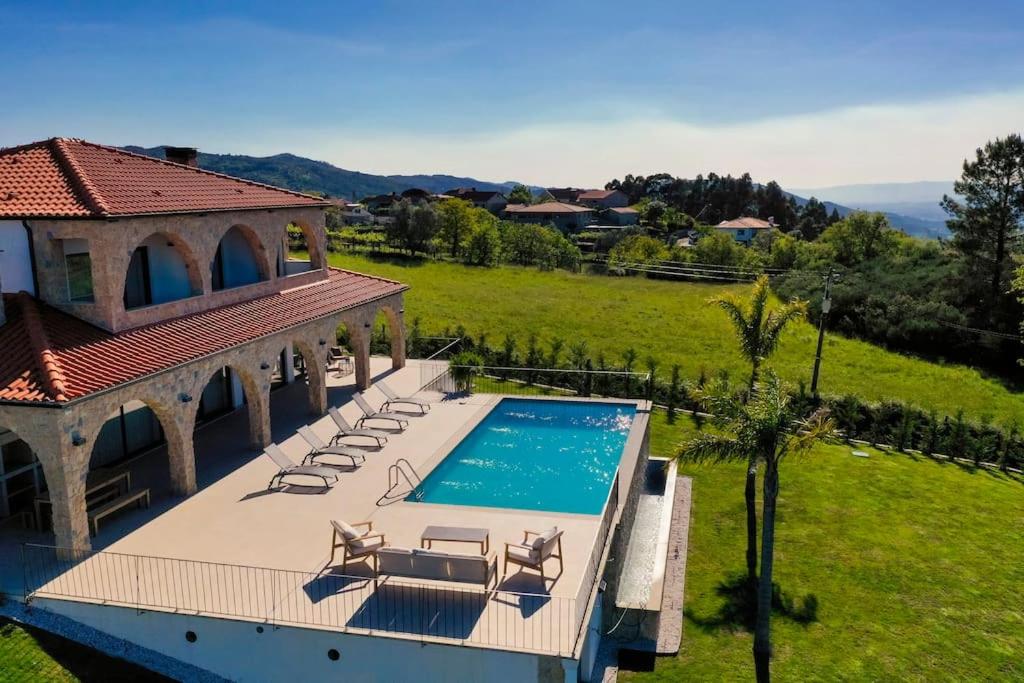 Villa photo 2