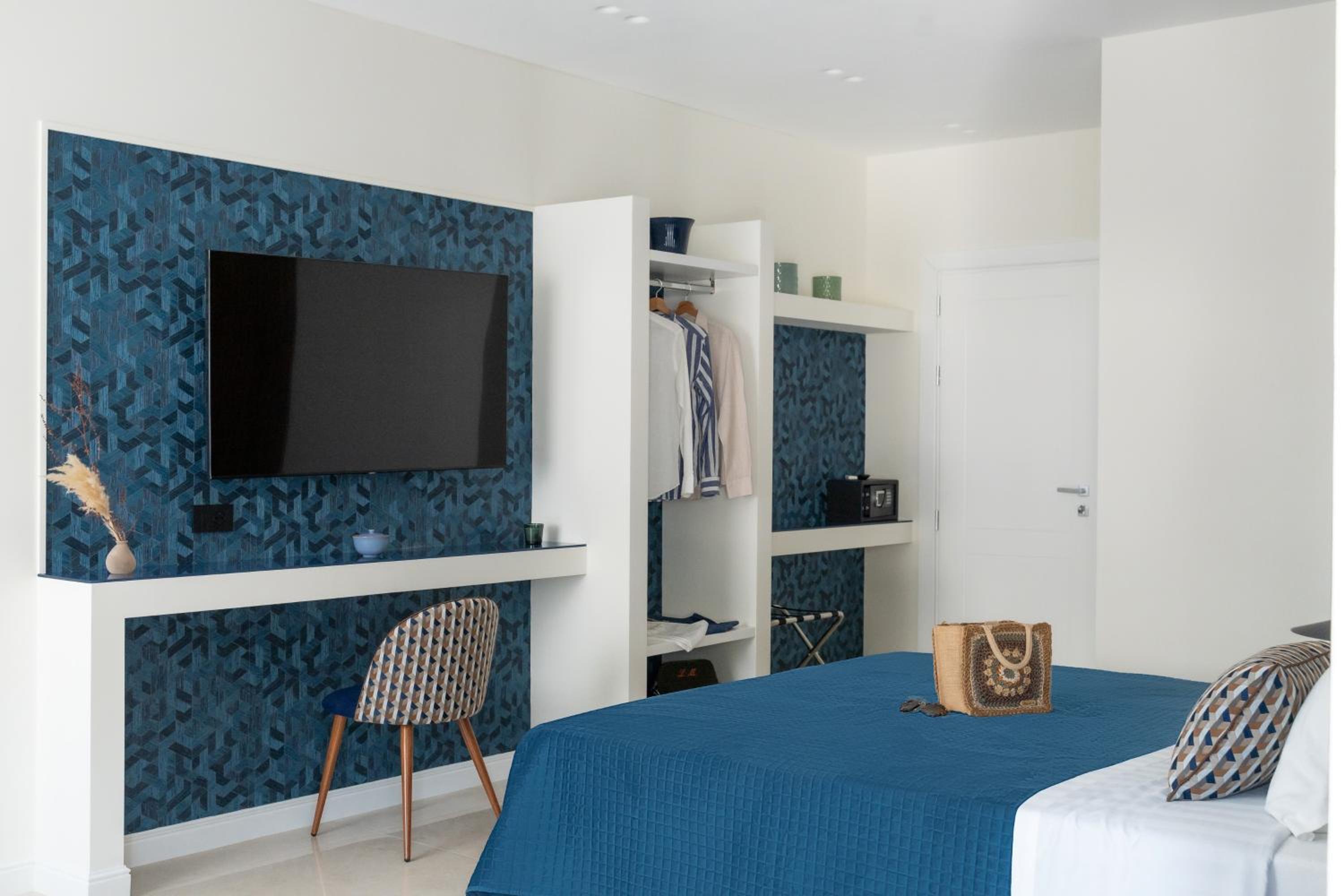 King Room with Spa Bath