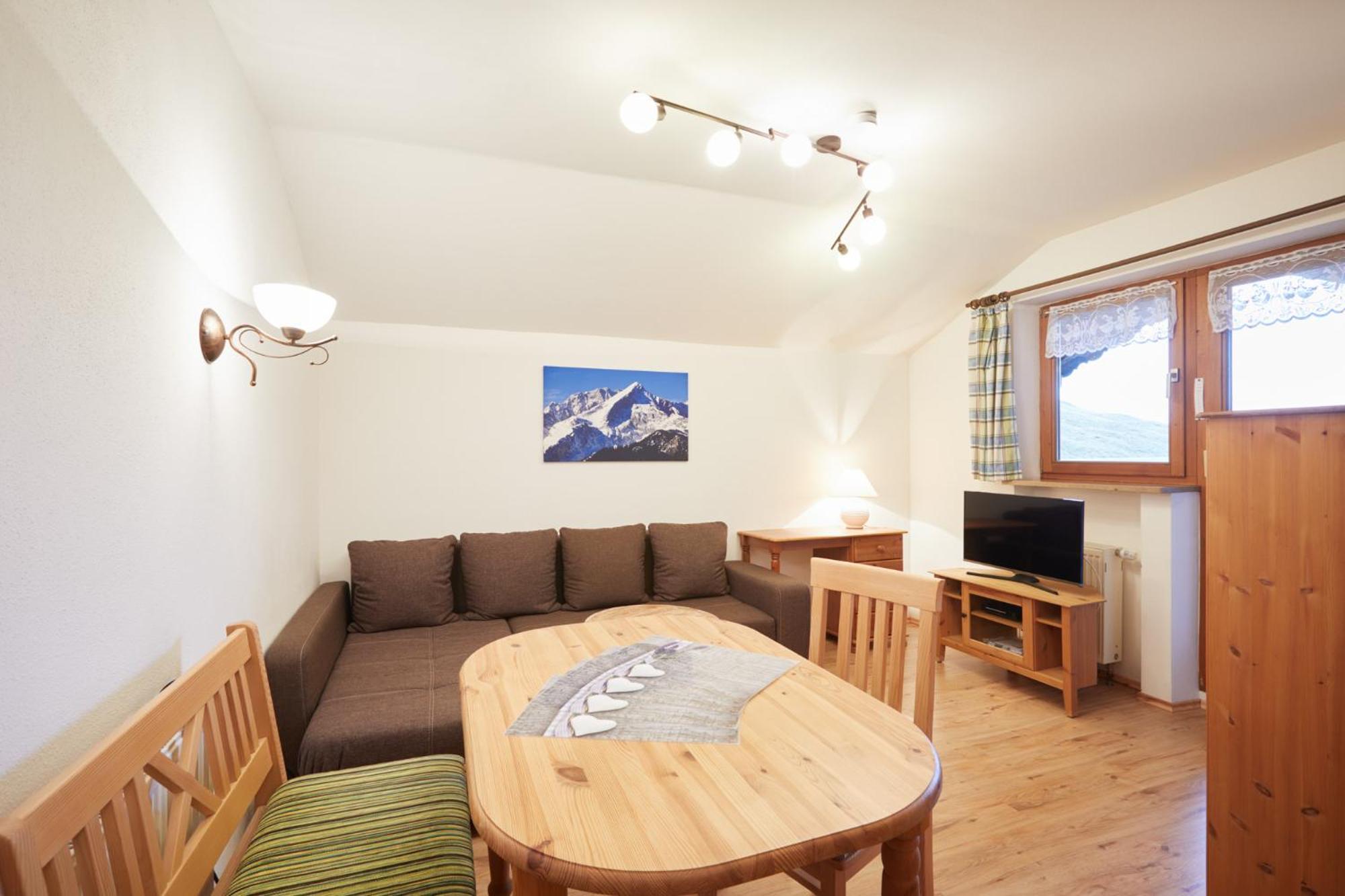 Apartment photo 2