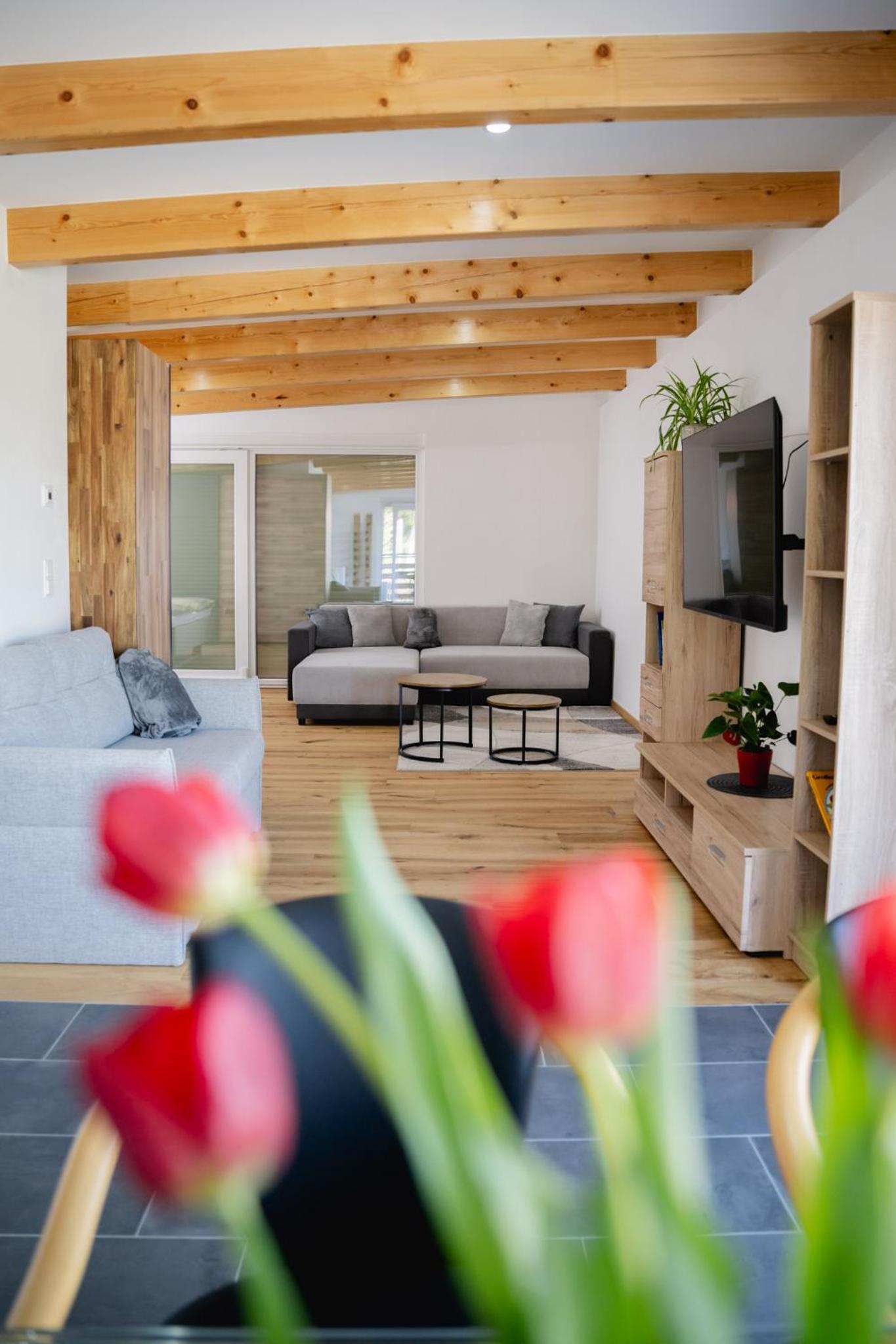 One-Bedroom Apartment - Non-Smoking photo 1