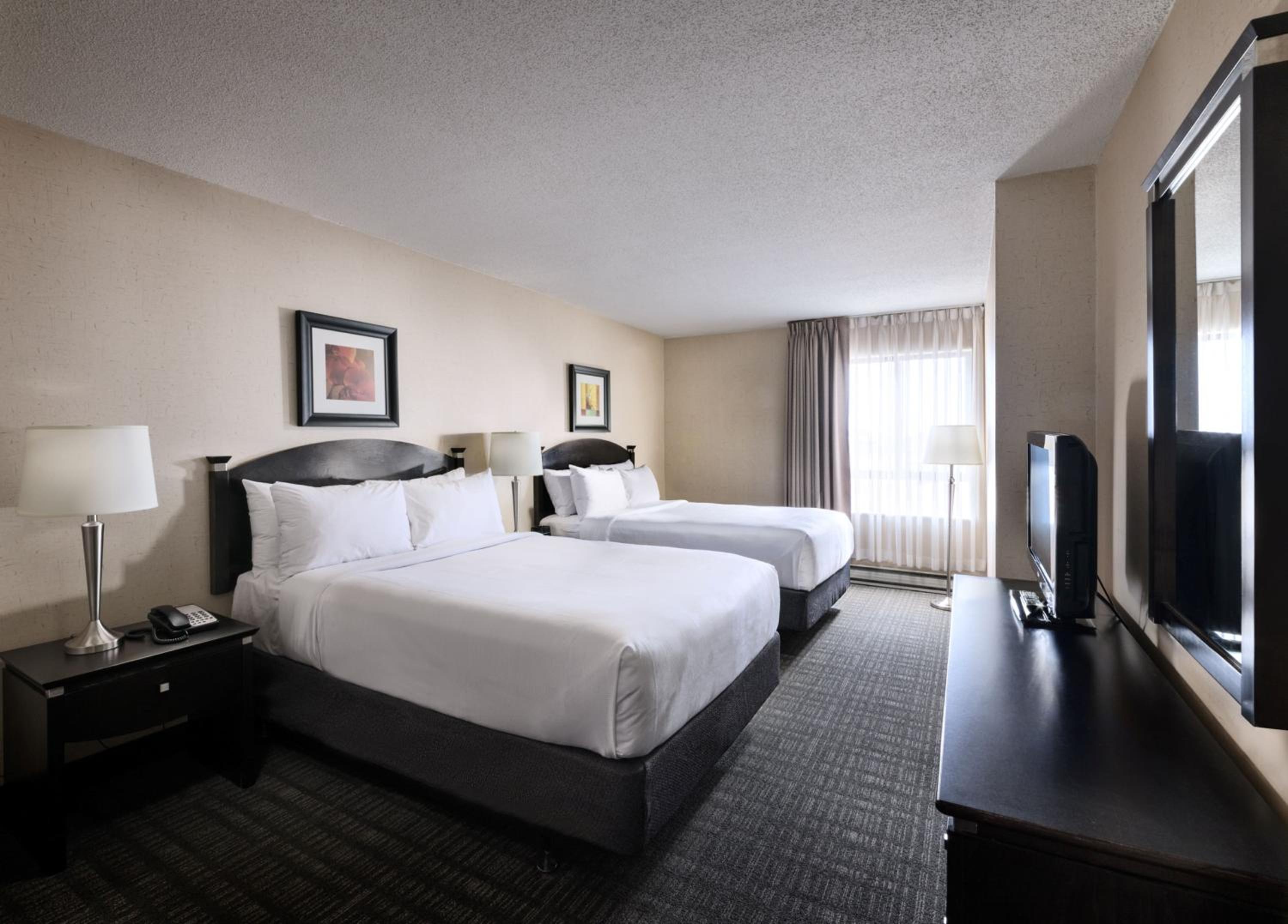 Classic Two Bedroom Family Suite - Photo 11