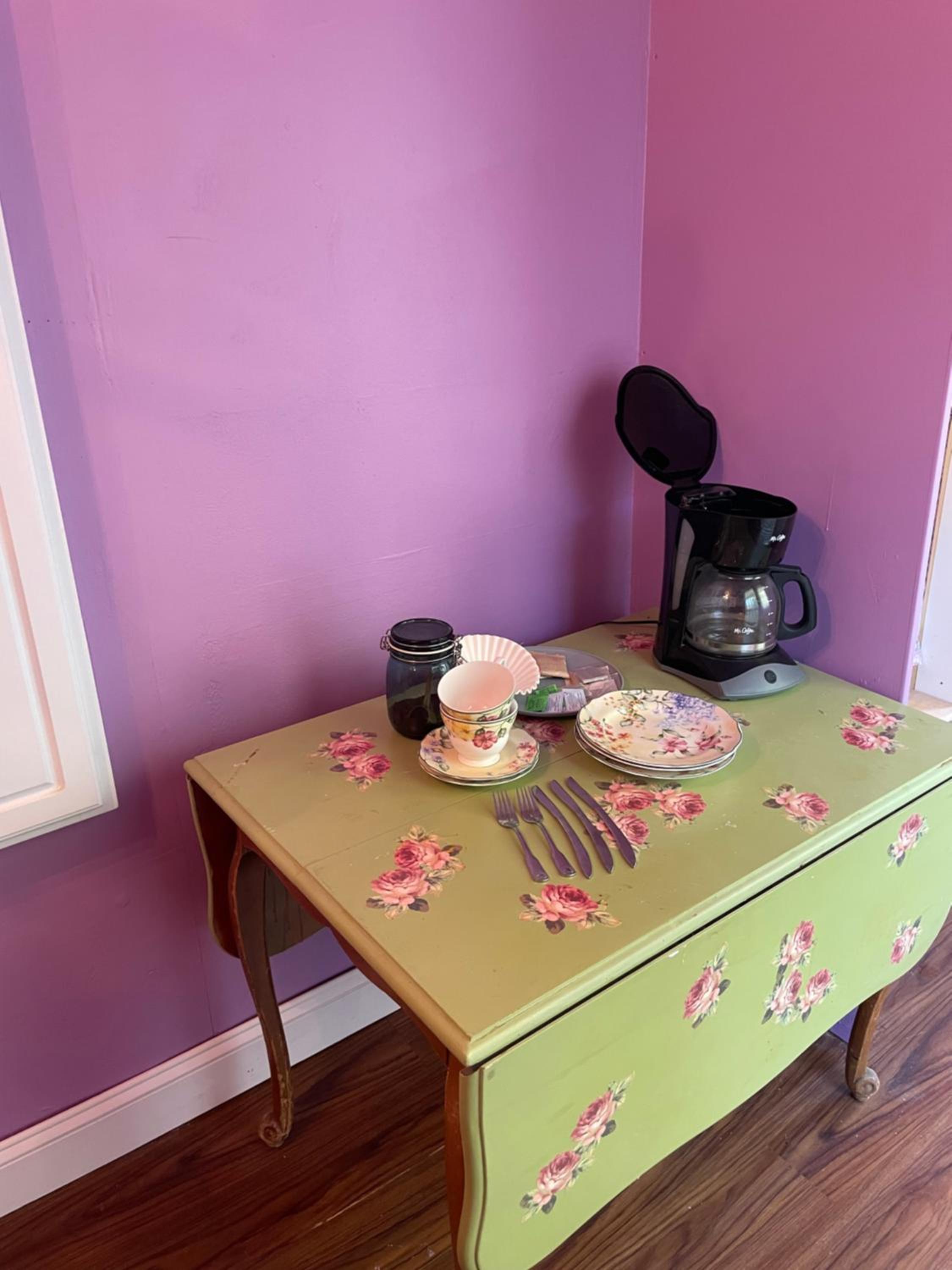 Deluxe Queen Suite photo 3