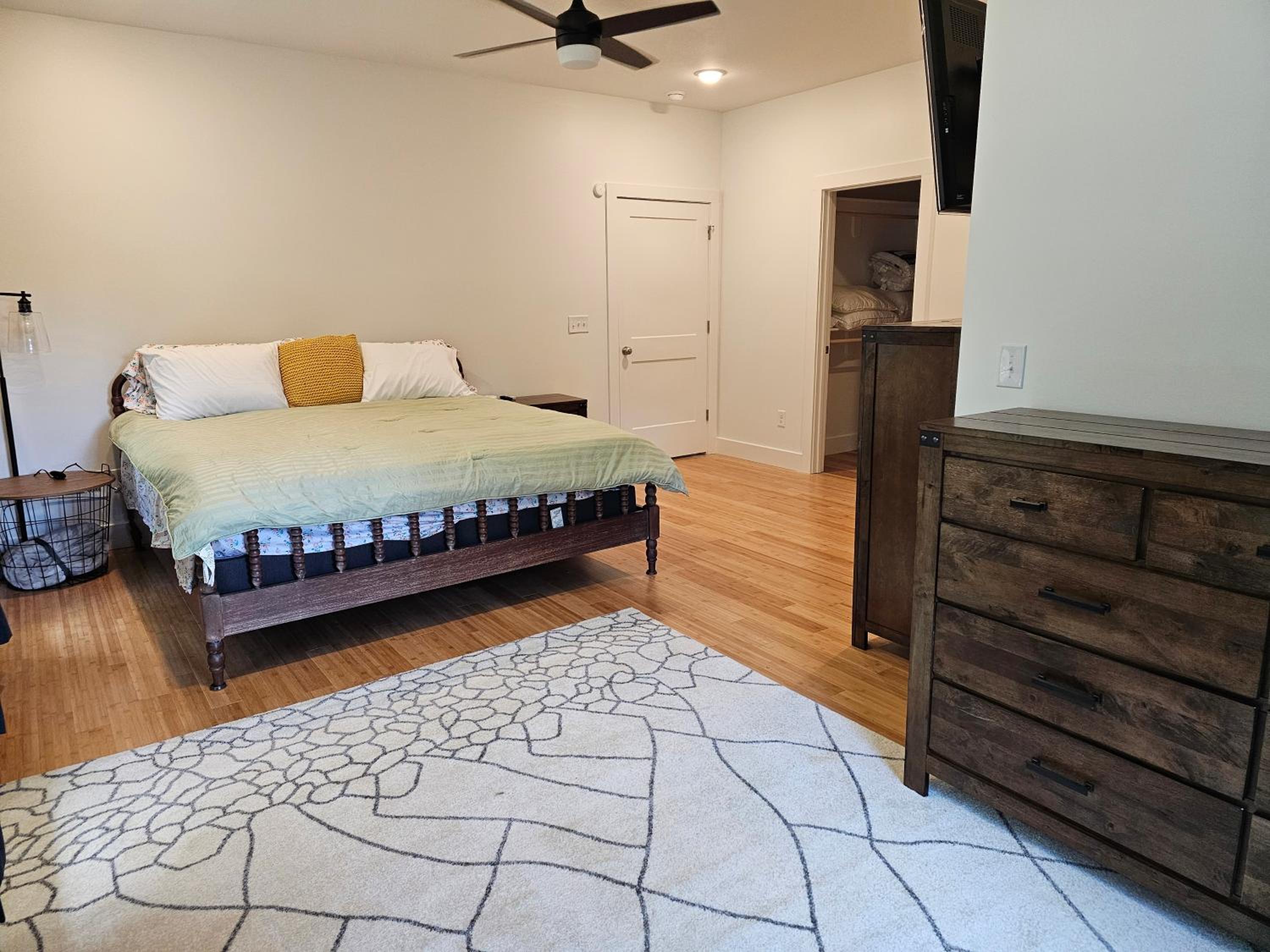 Four-Bedroom House photo 1