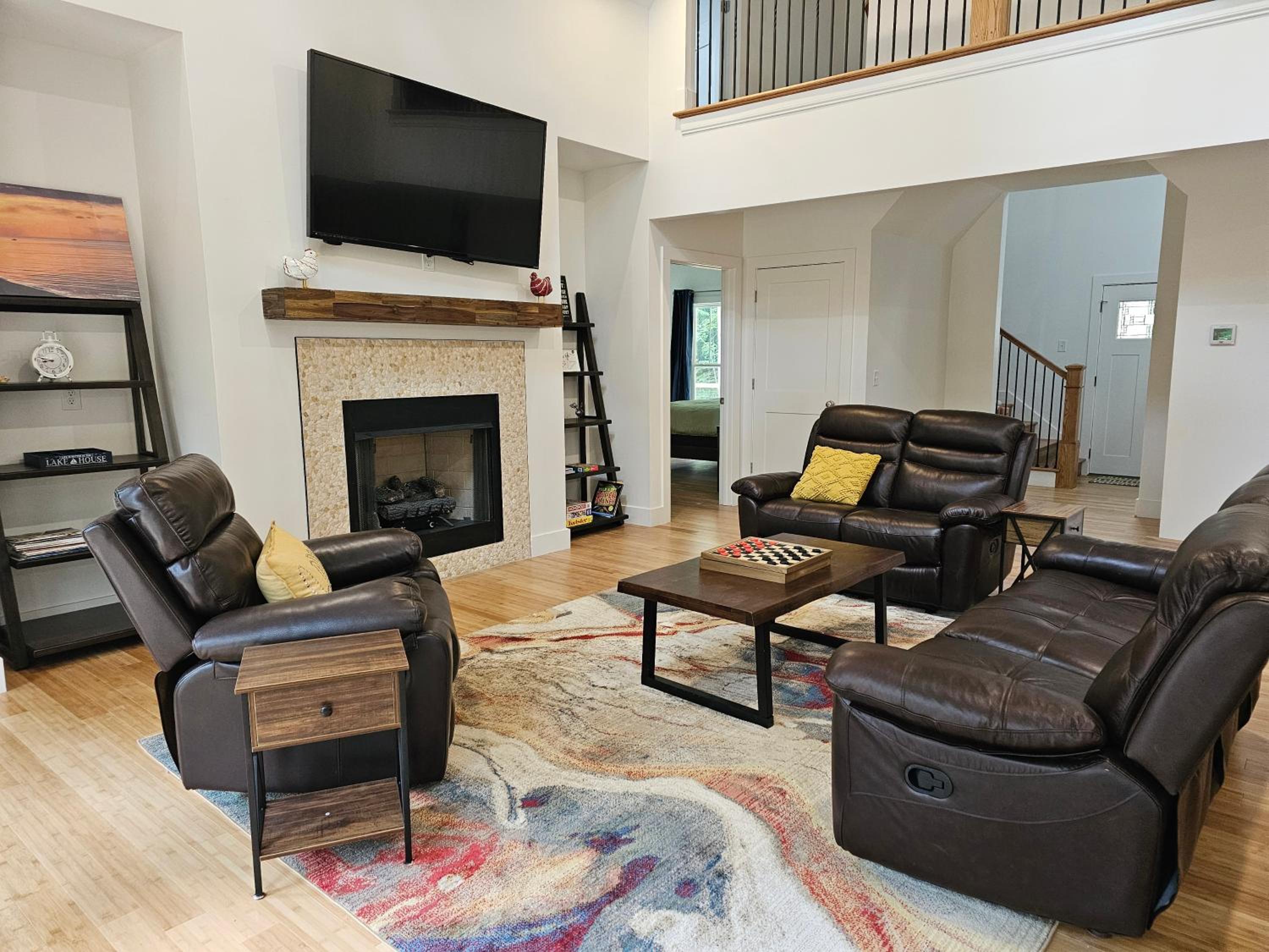 Four-Bedroom House photo 3