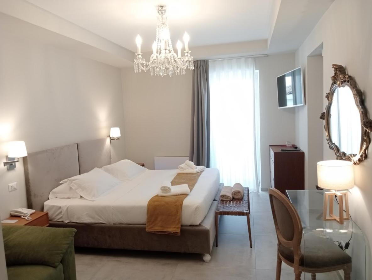 King Room with Spa Bath