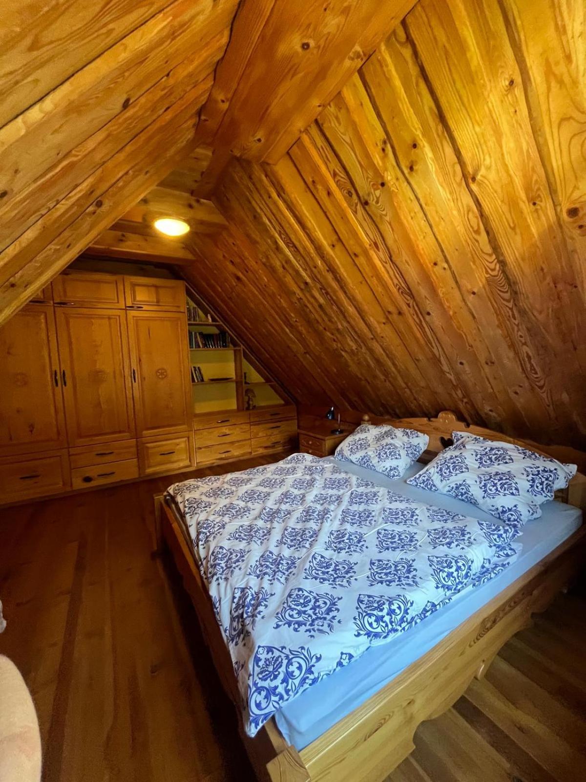 Three-Bedroom Chalet photo 2