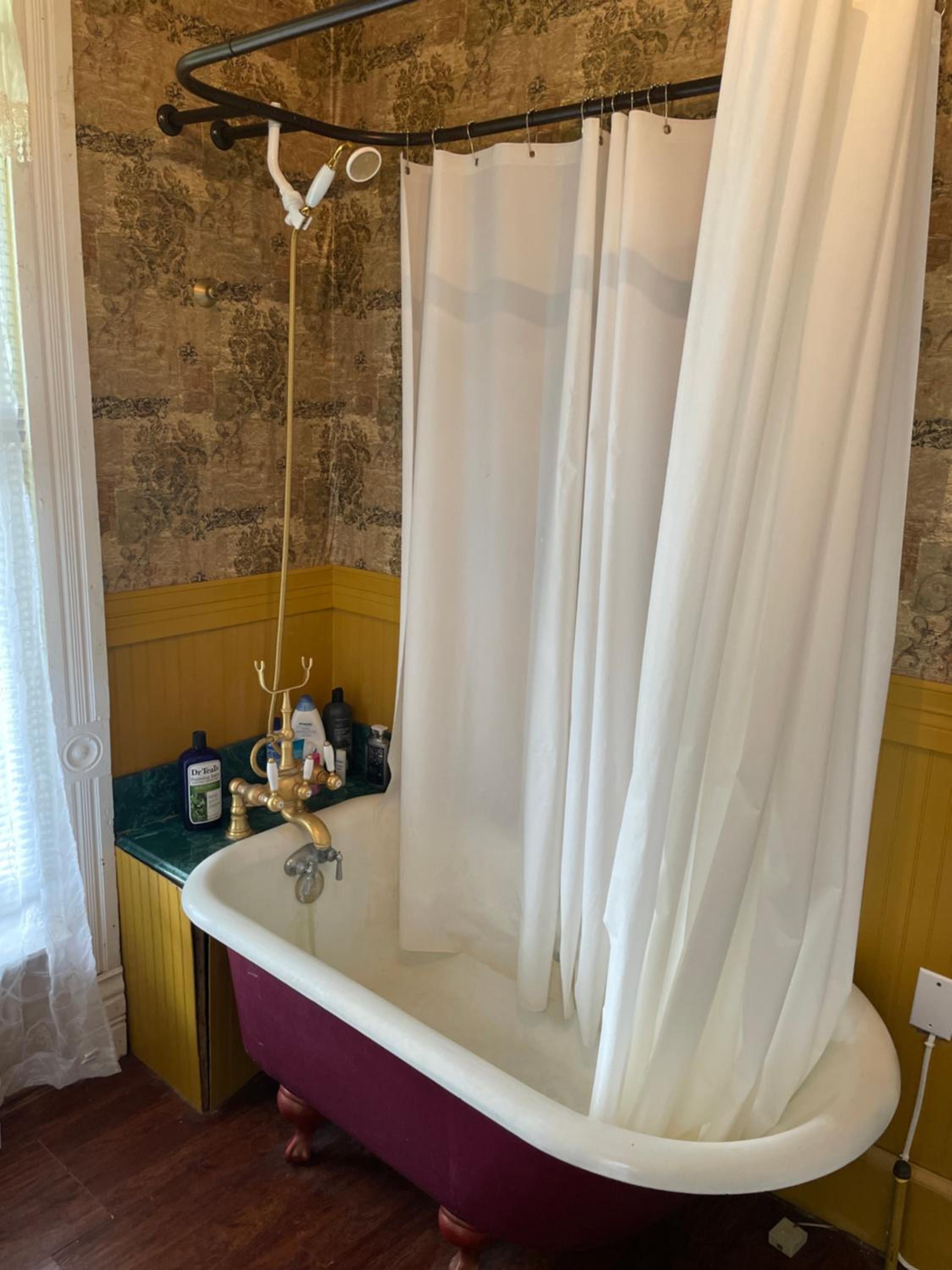 Deluxe King Room photo 2