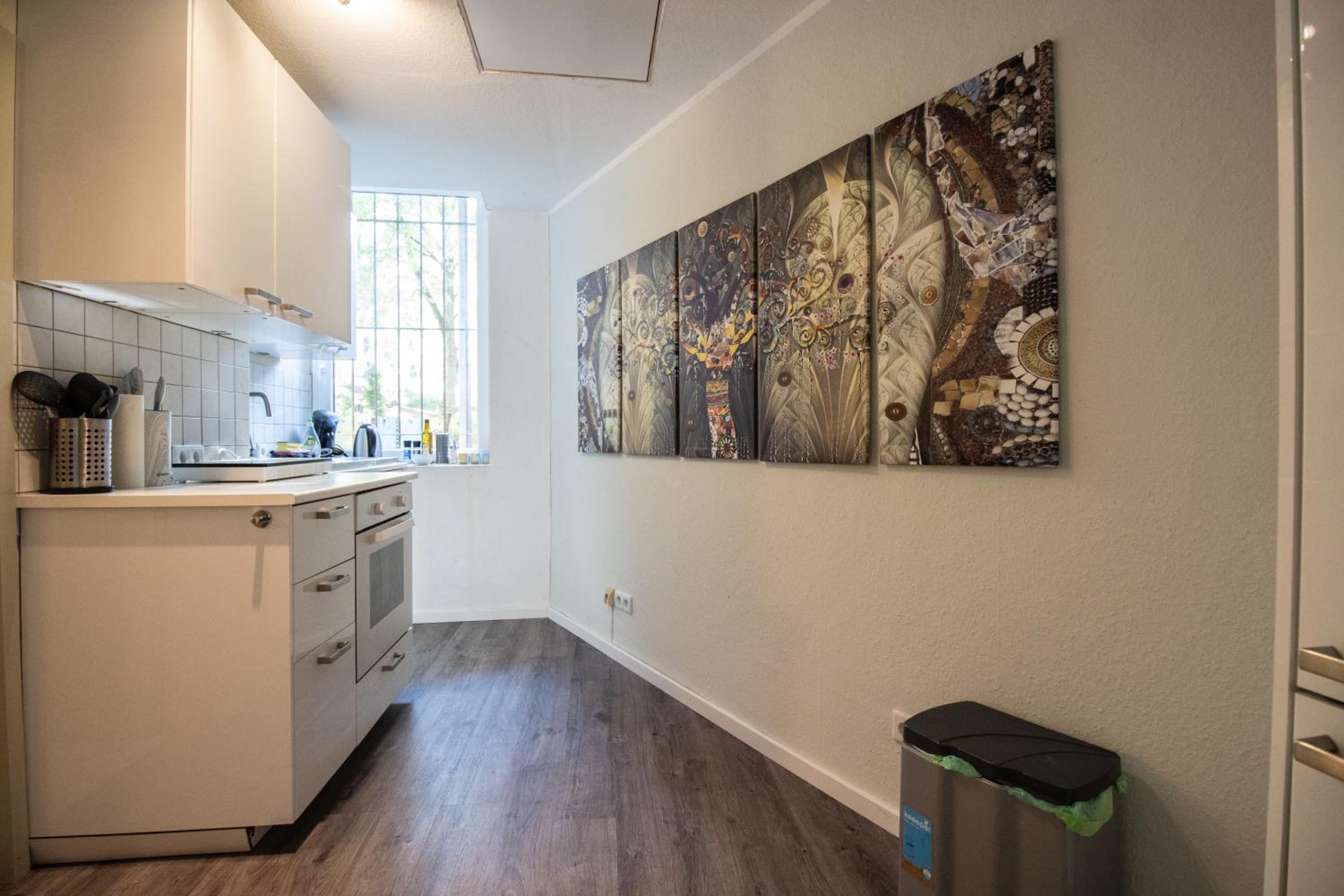 One-Bedroom Apartment photo 2