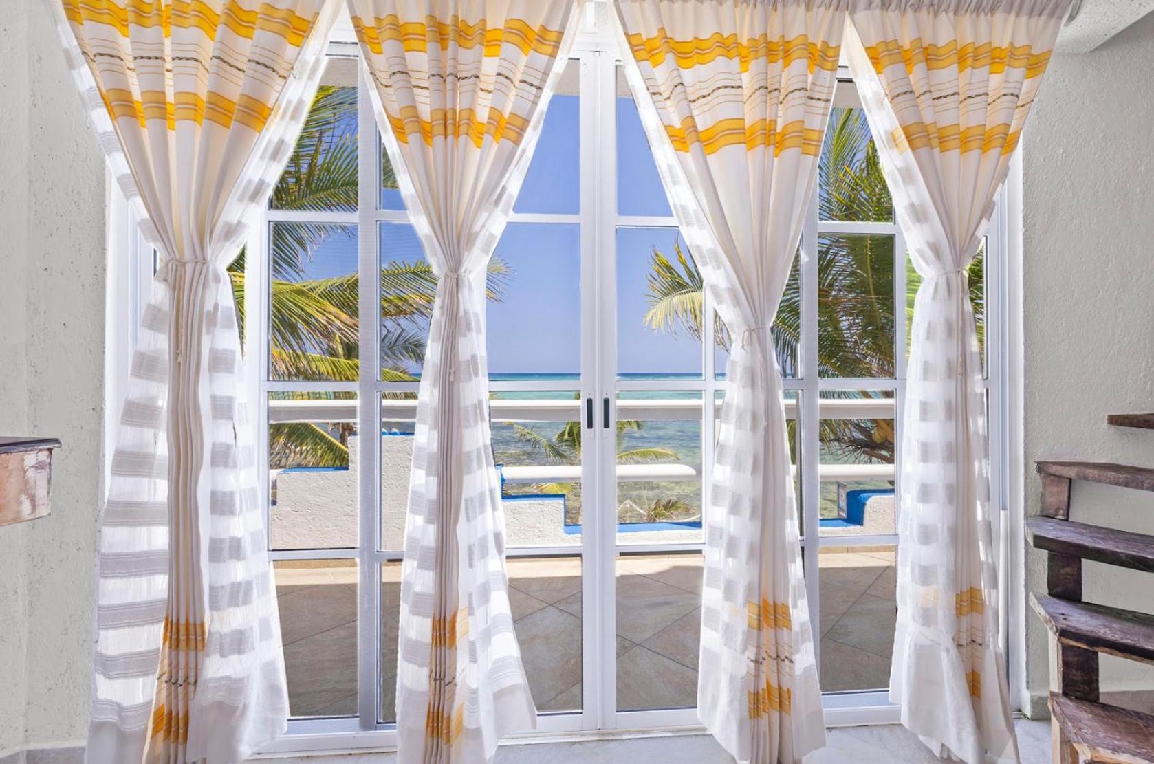 King Suite with Ocean View photo 3