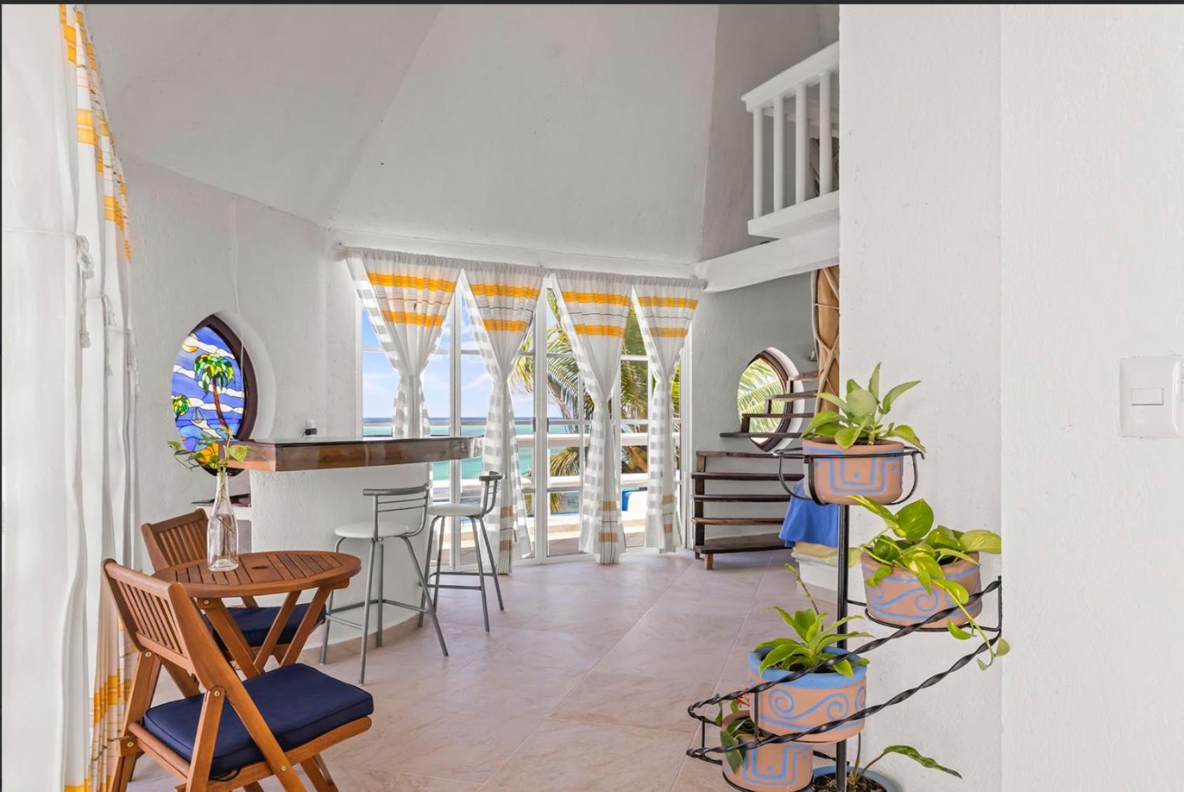 King Suite with Ocean View photo 2
