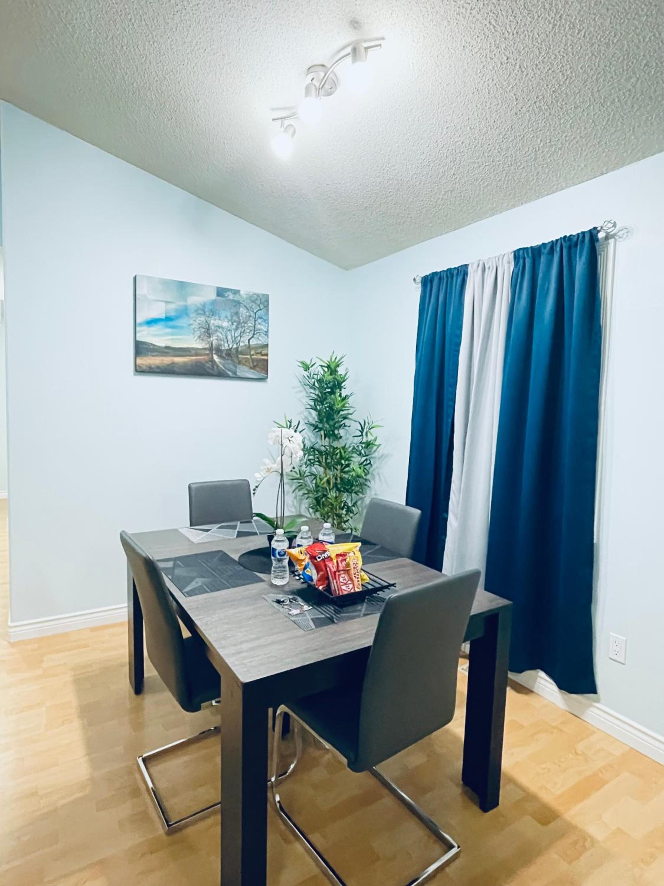 Three-Bedroom House photo 2