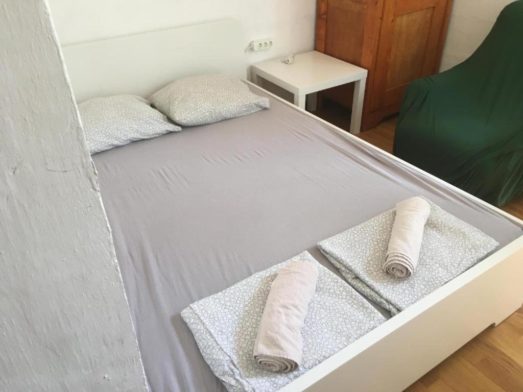 Budget Double Room - Photo 1