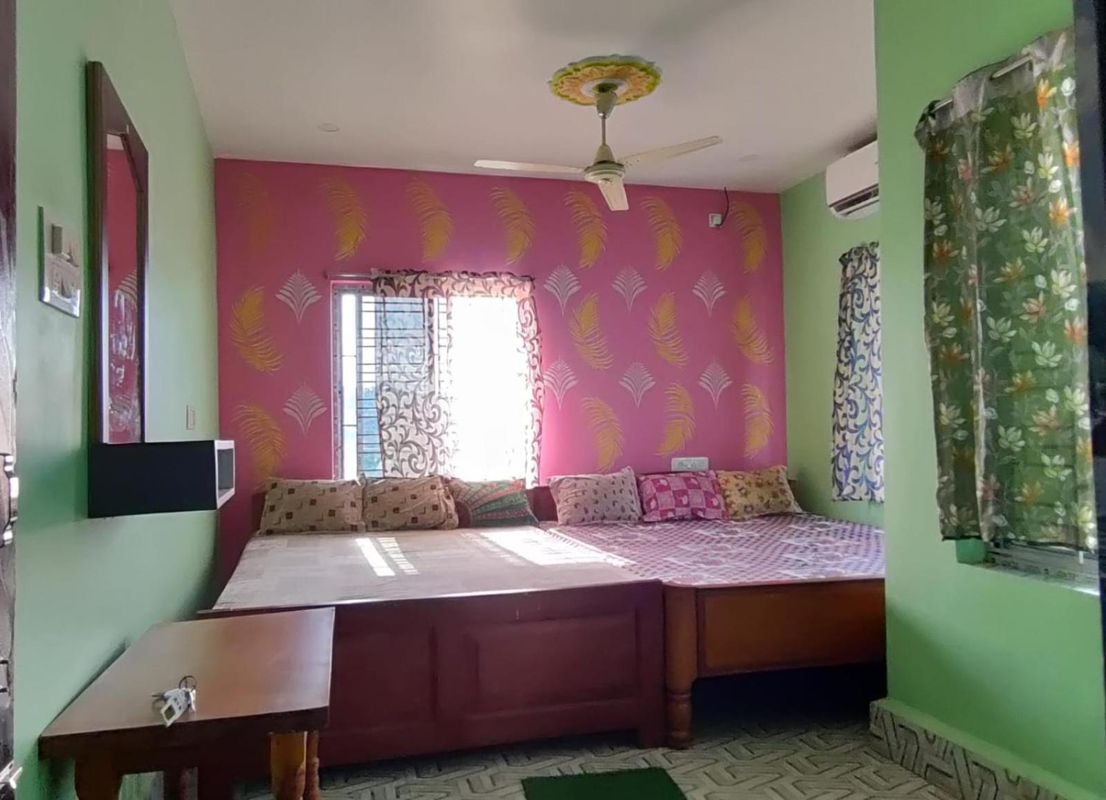 Family Room photo 3