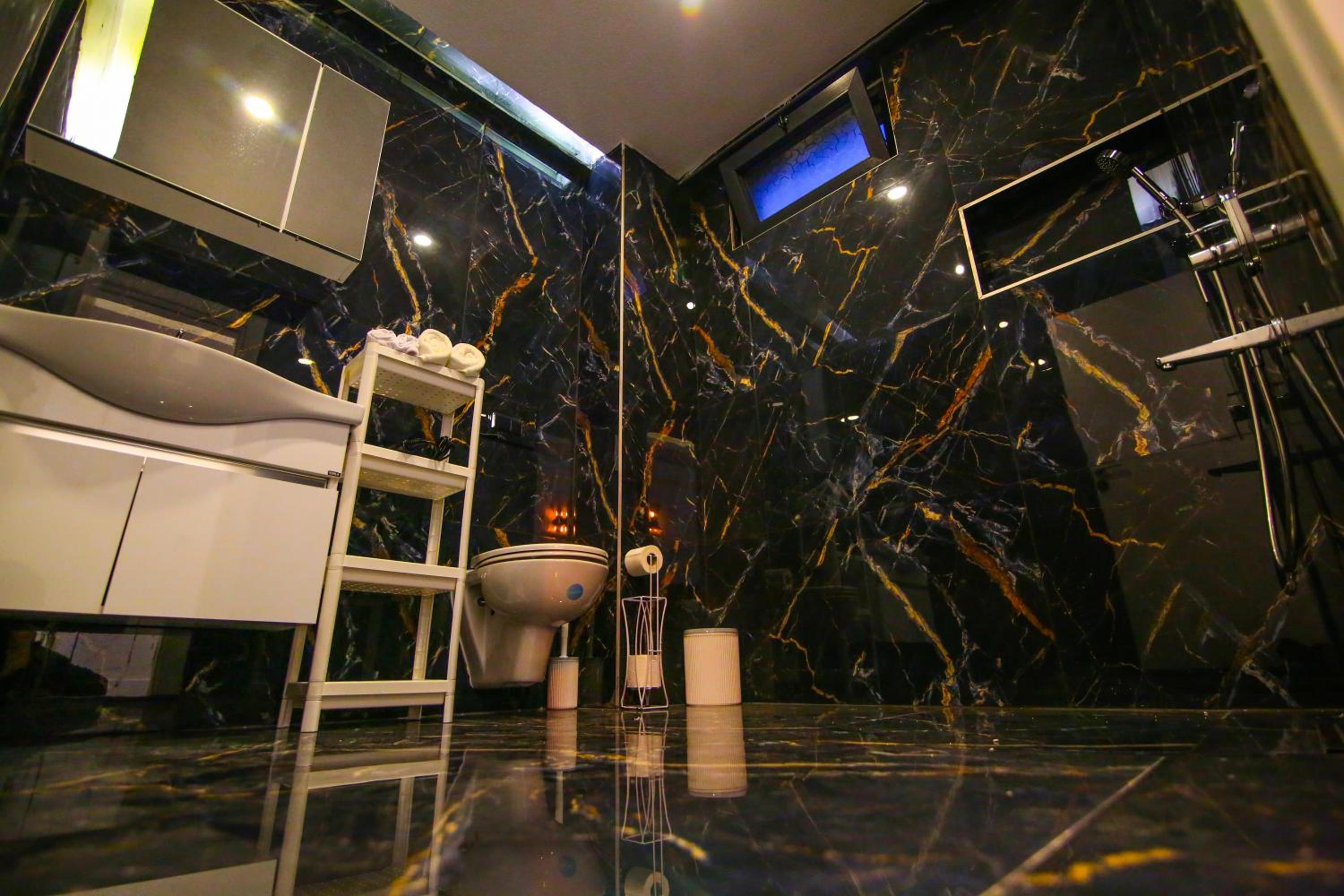 Villa photo 3
