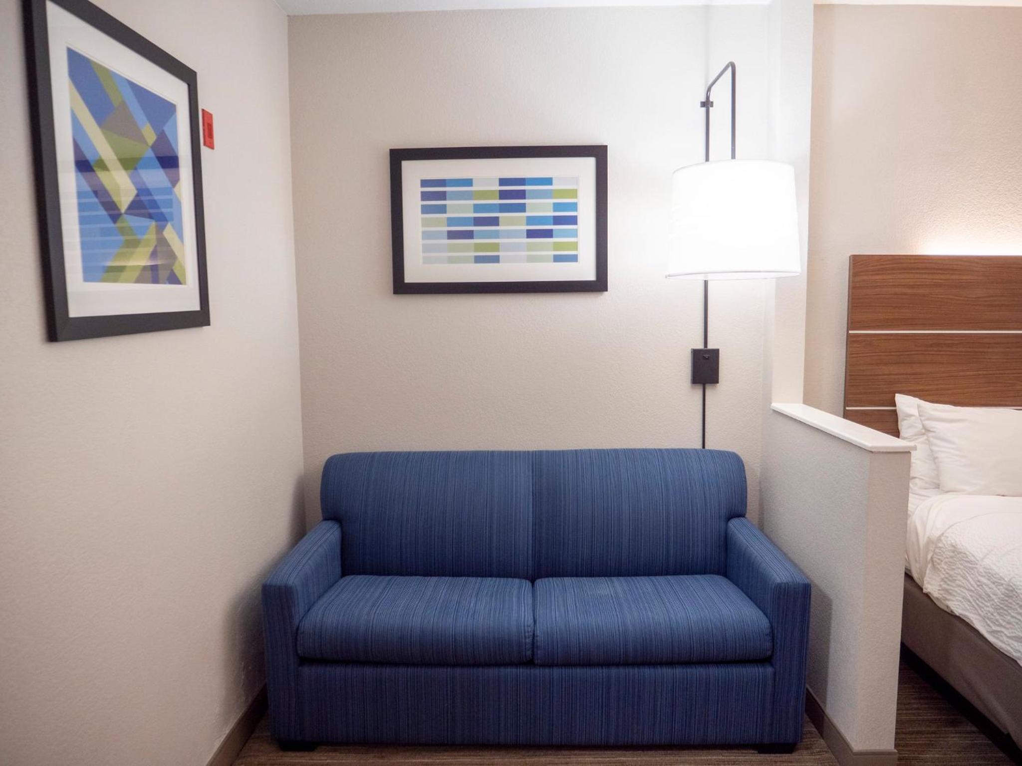 King Suite with Sofa Bed - Photo 8