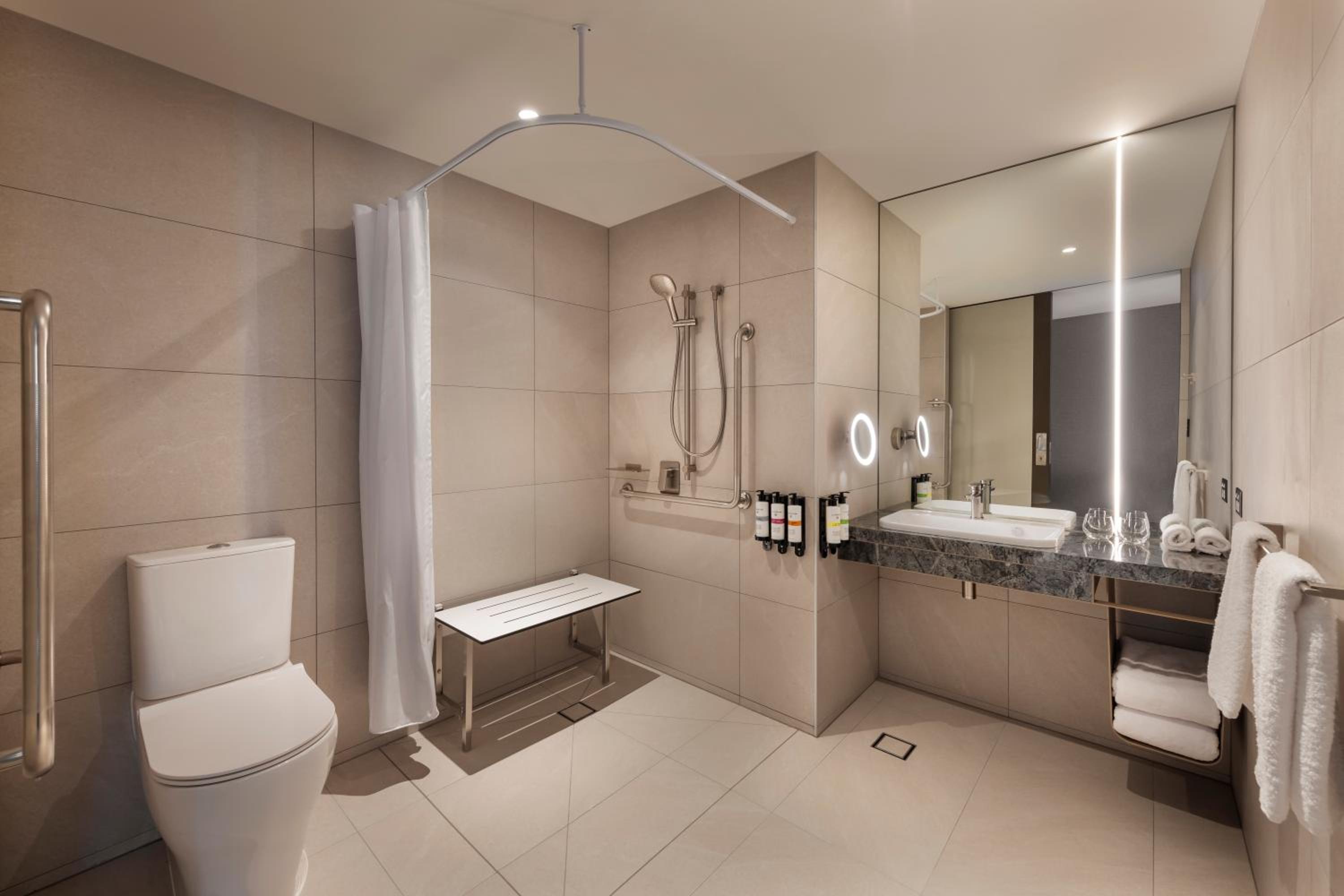 Superior King Room - Mobility Access - Photo 8