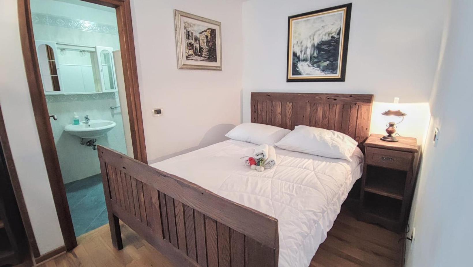 Villa photo 2