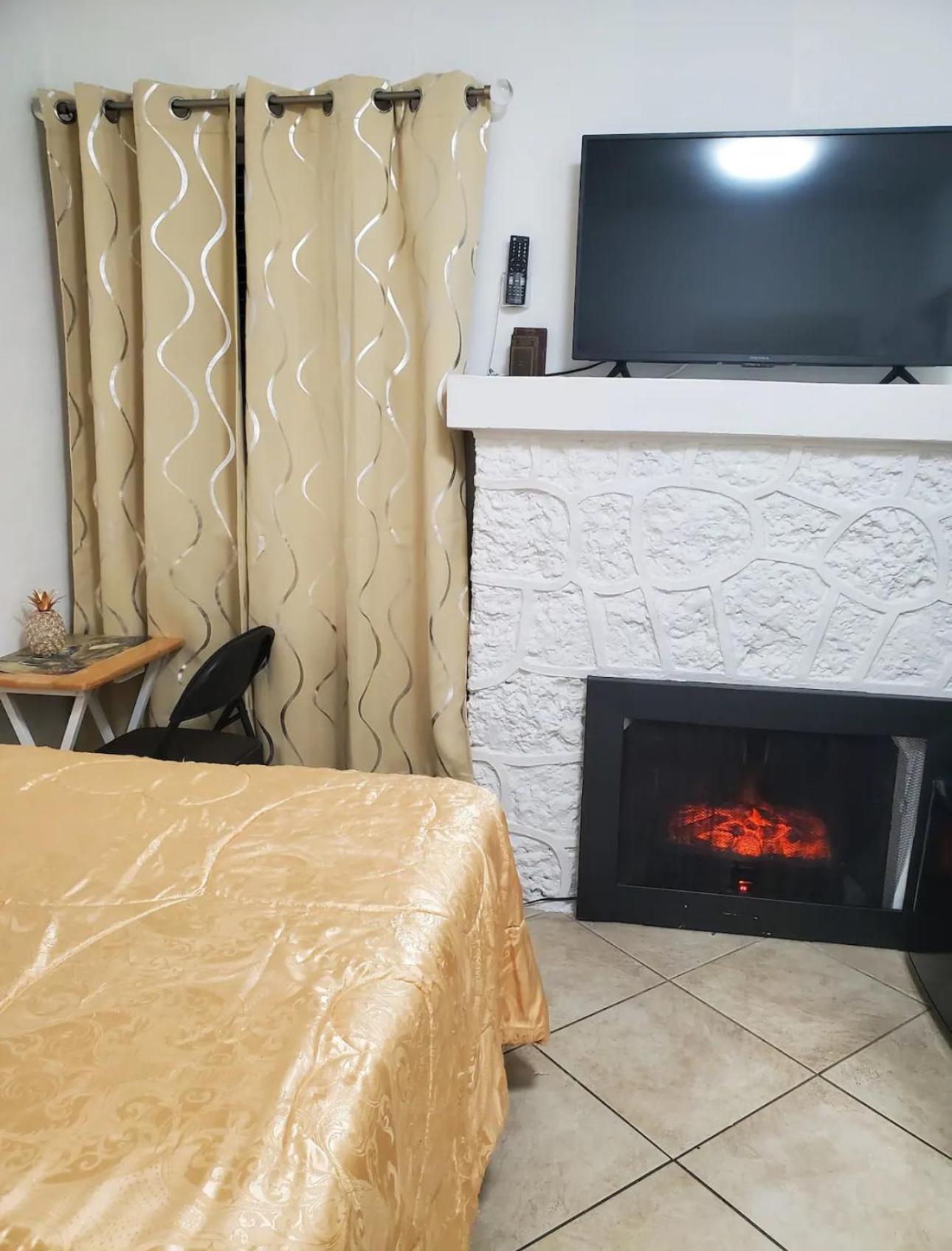 Double Room with Private Bathroom photo 1