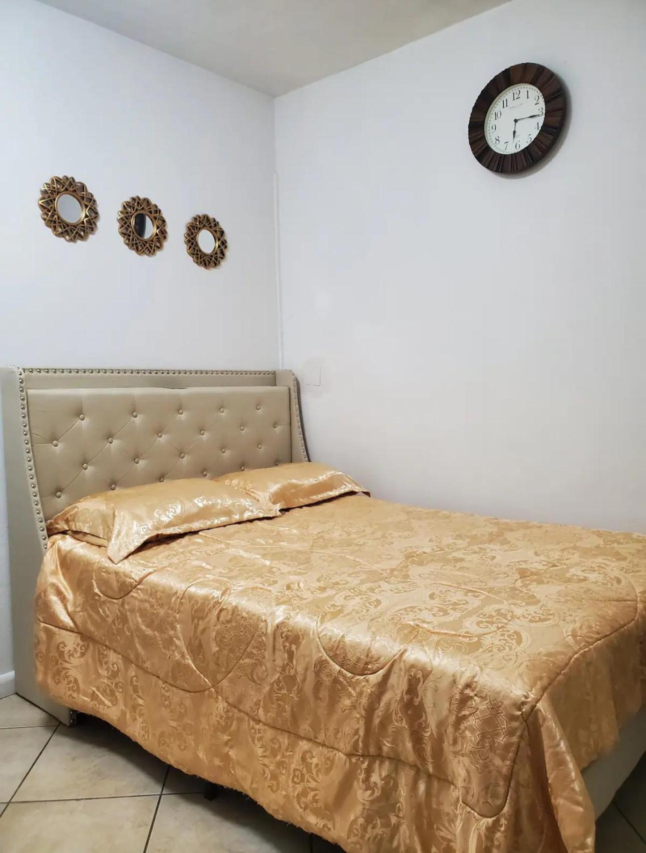 Double Room with Private Bathroom photo 3