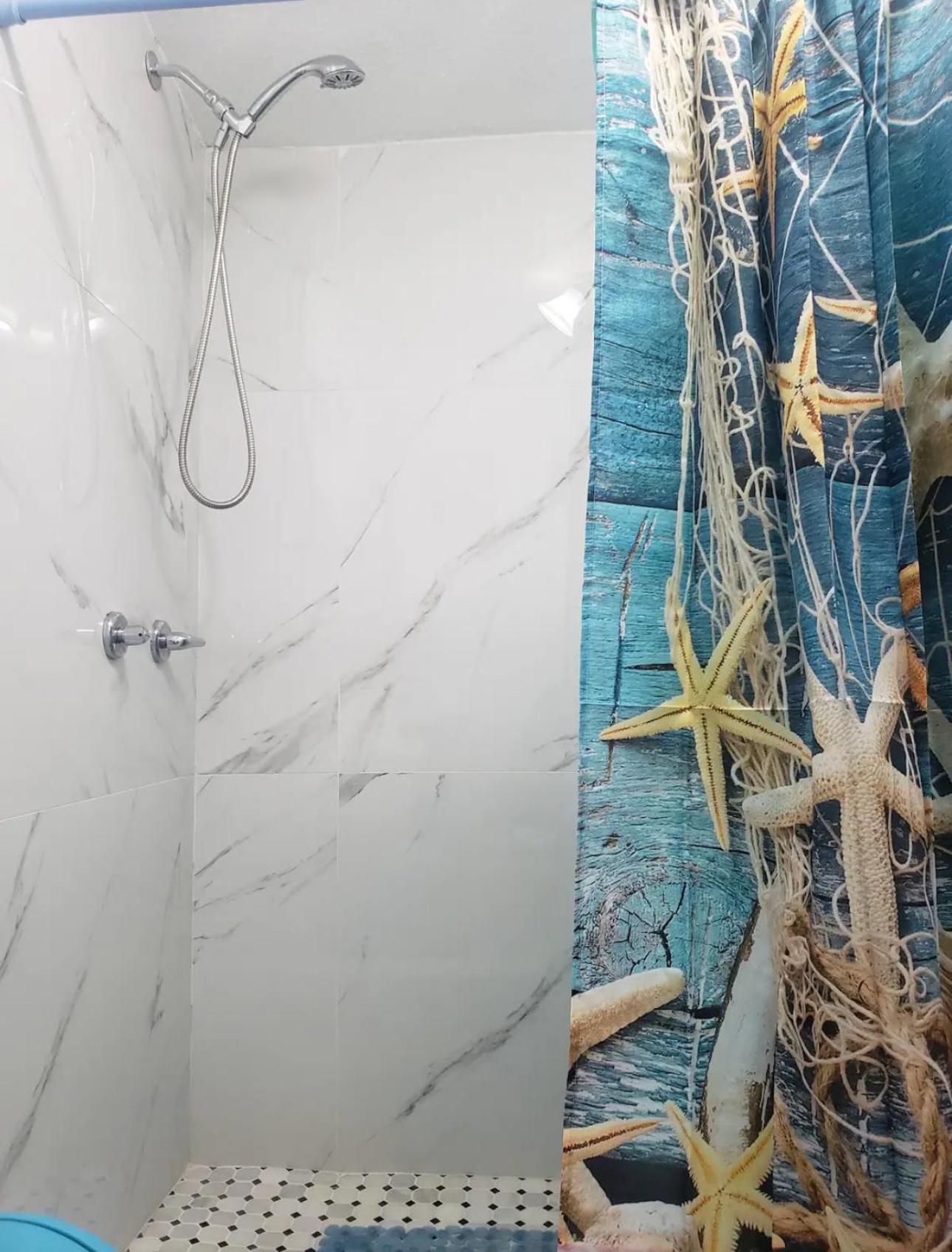 Triple Room with Private Bathroom photo 3