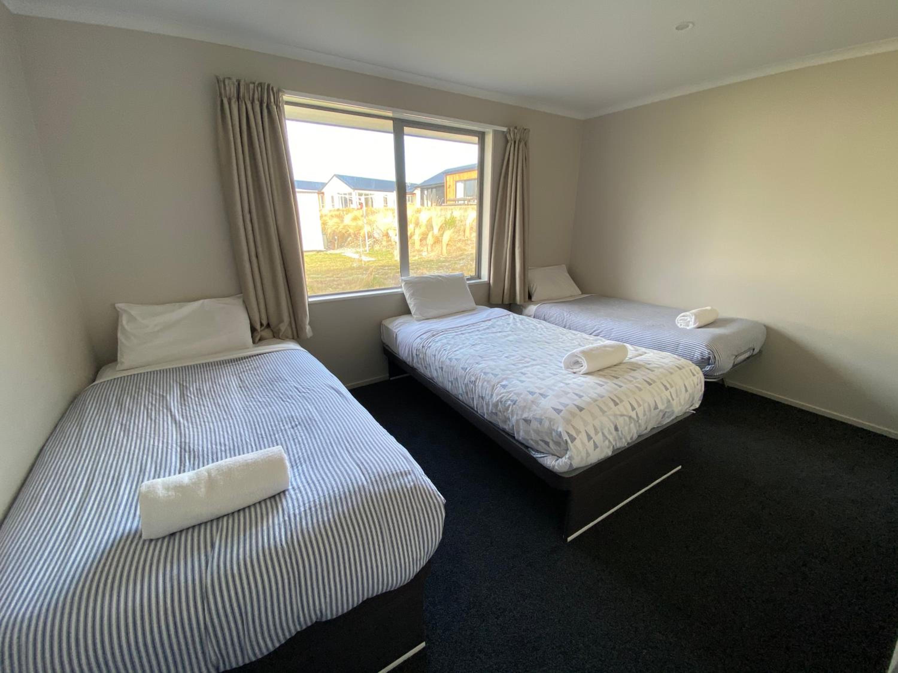 Four-Bedroom House photo 2
