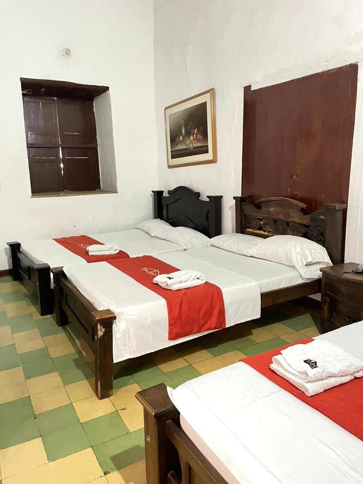 Quadruple Room with Private Bathroom photo 2