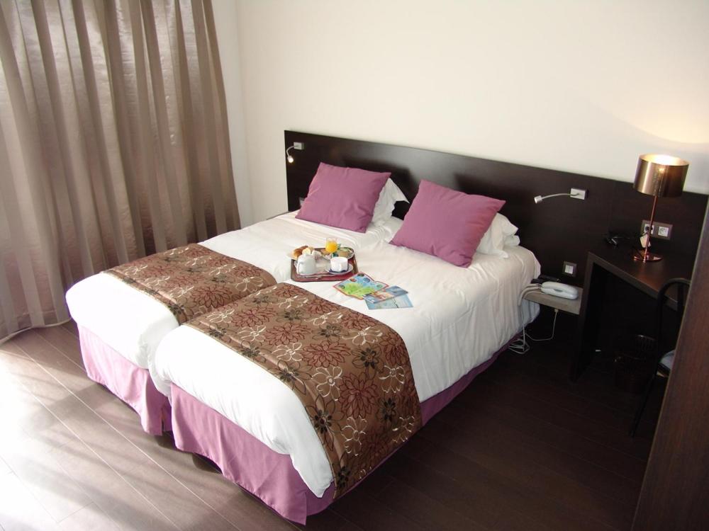 Twin Room - Disability Access photo 1