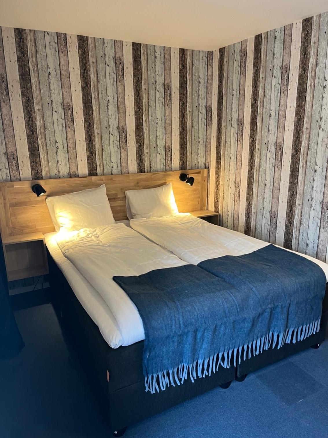 Deluxe Double Room with Balcony photo 3