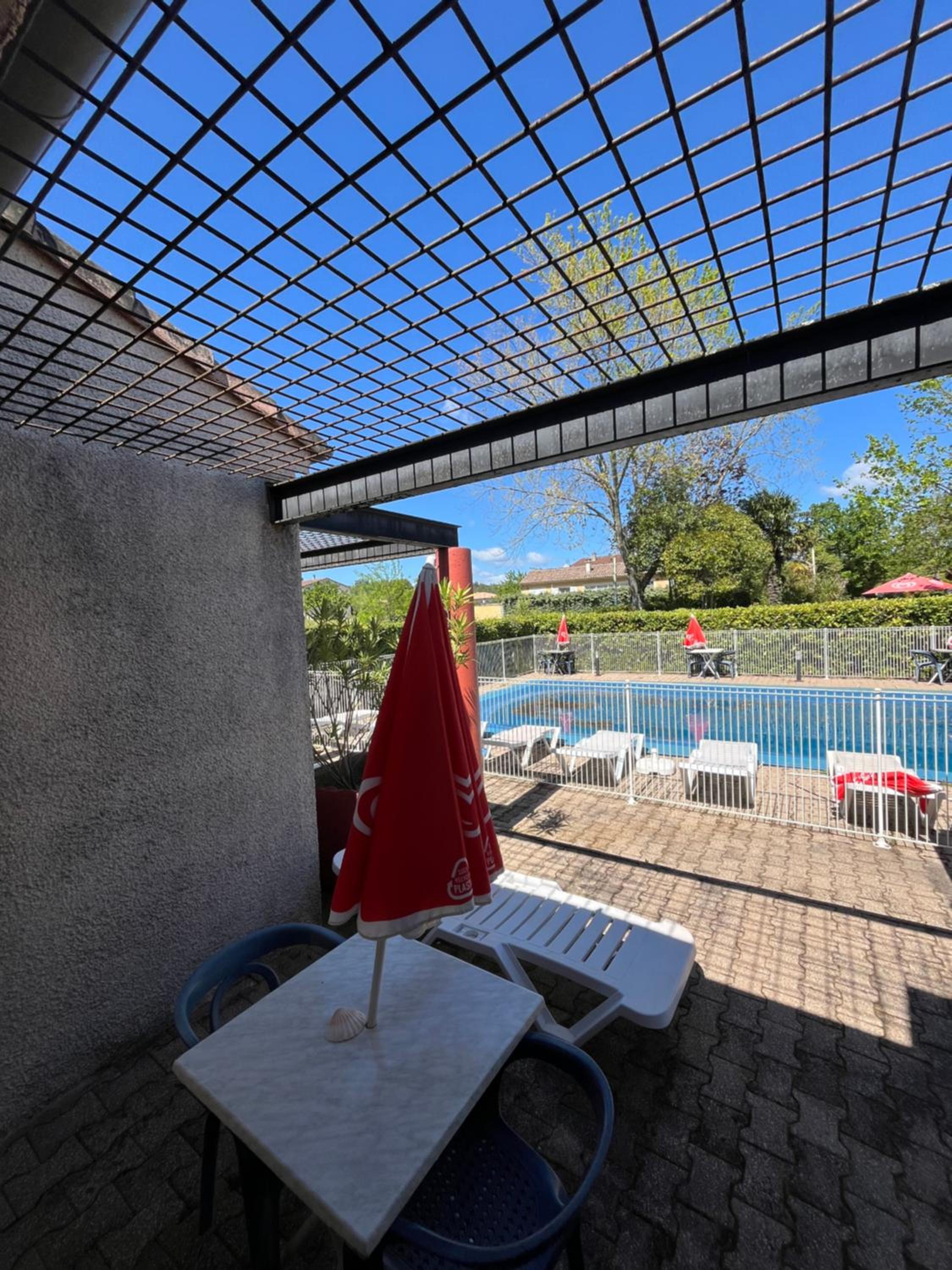 Double Room with Pool View - Photo 1