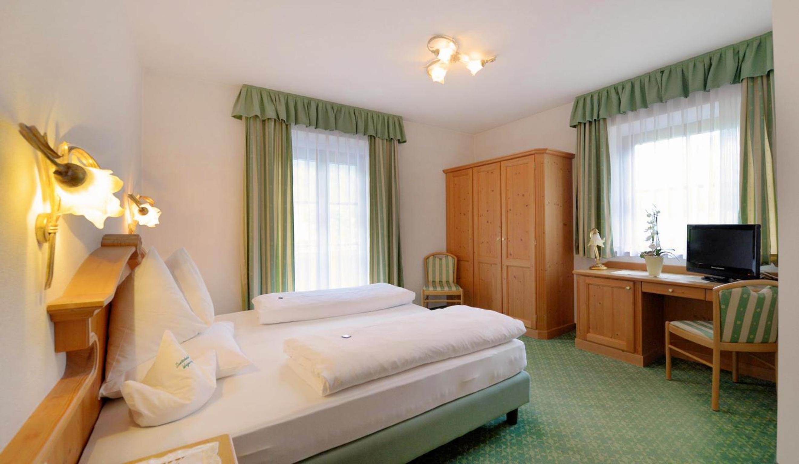 Double or Twin Room photo 2