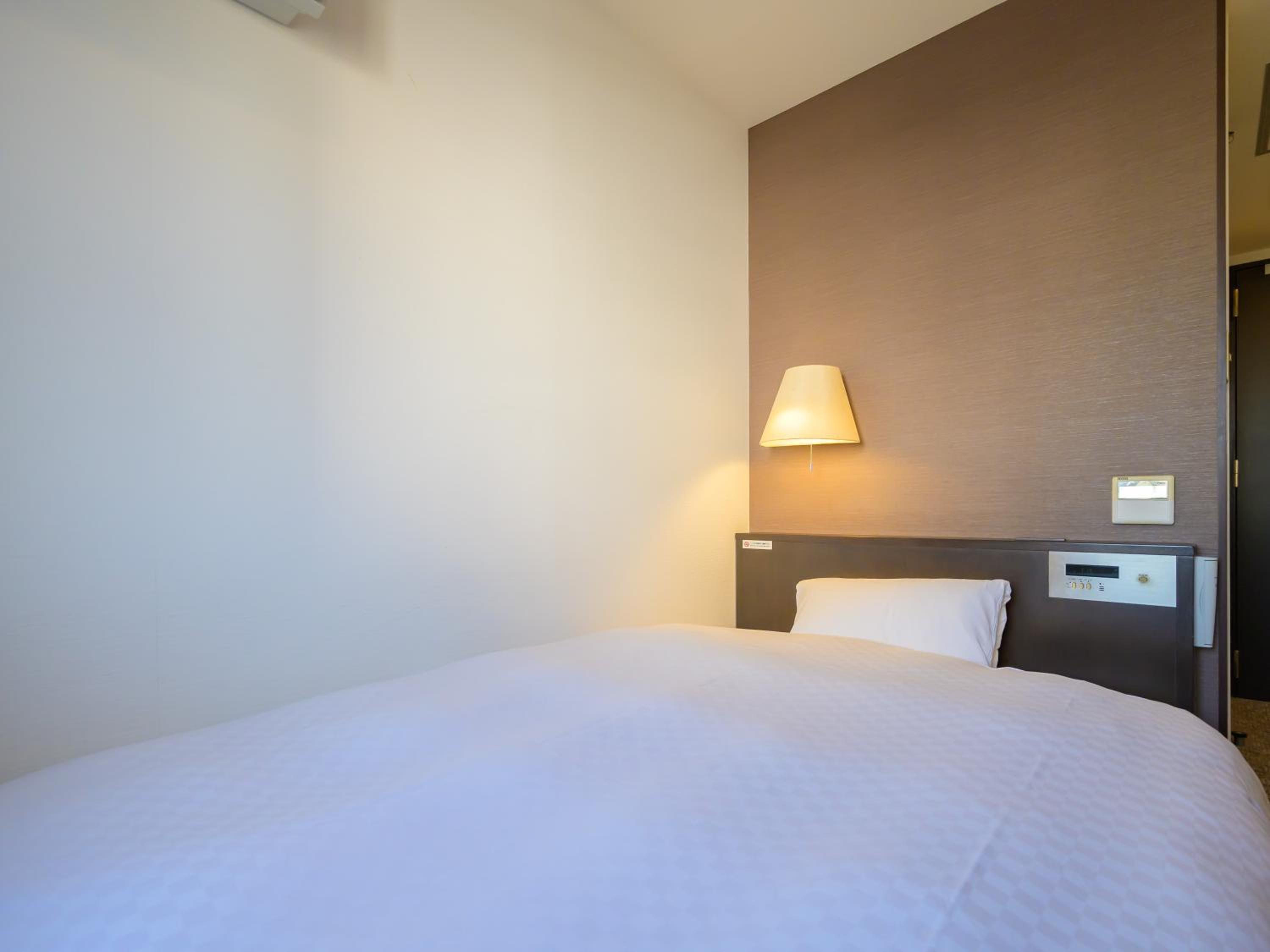 Double Room - Non-Smoking  - Photo 13