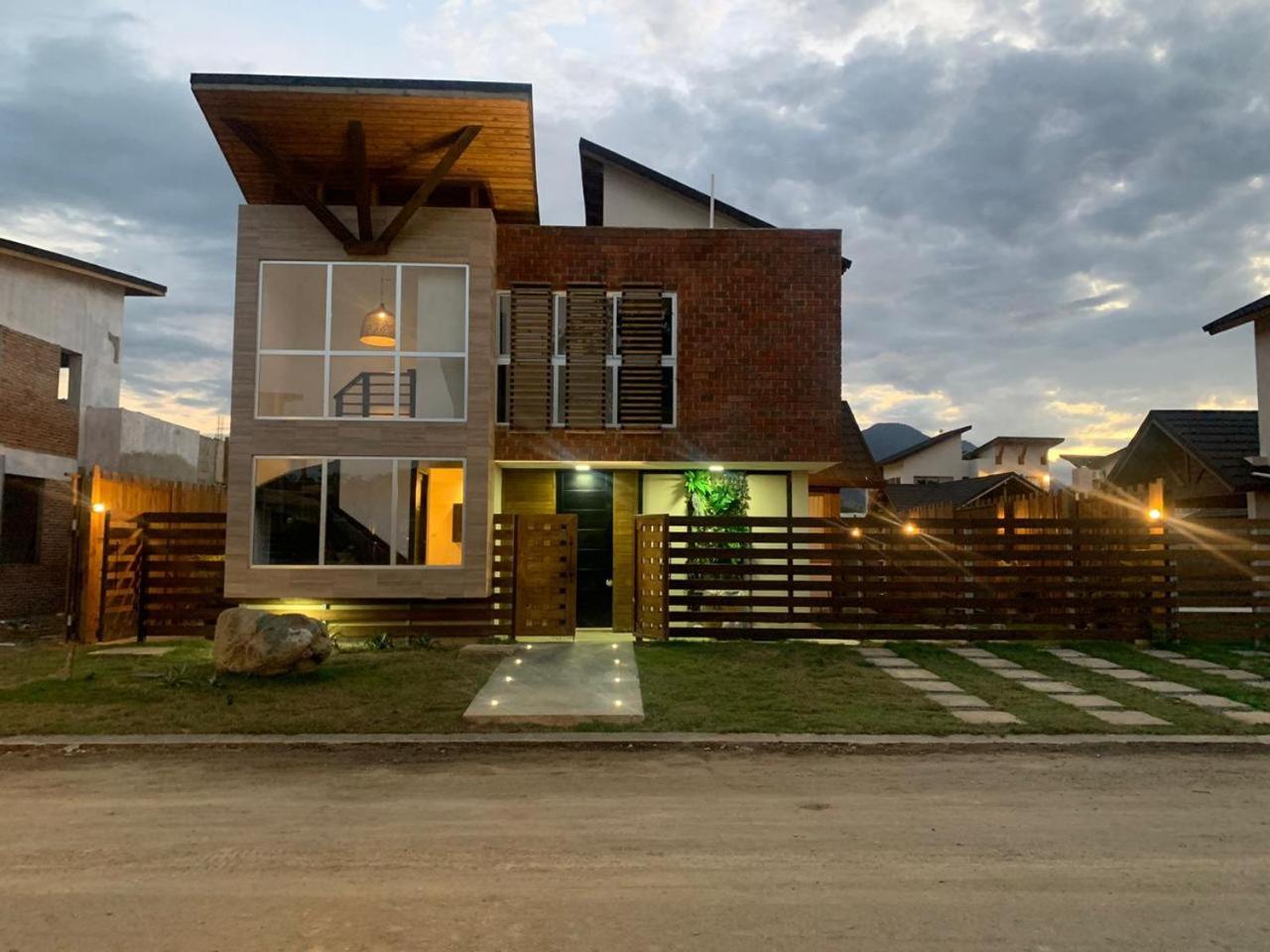 Villa photo 1